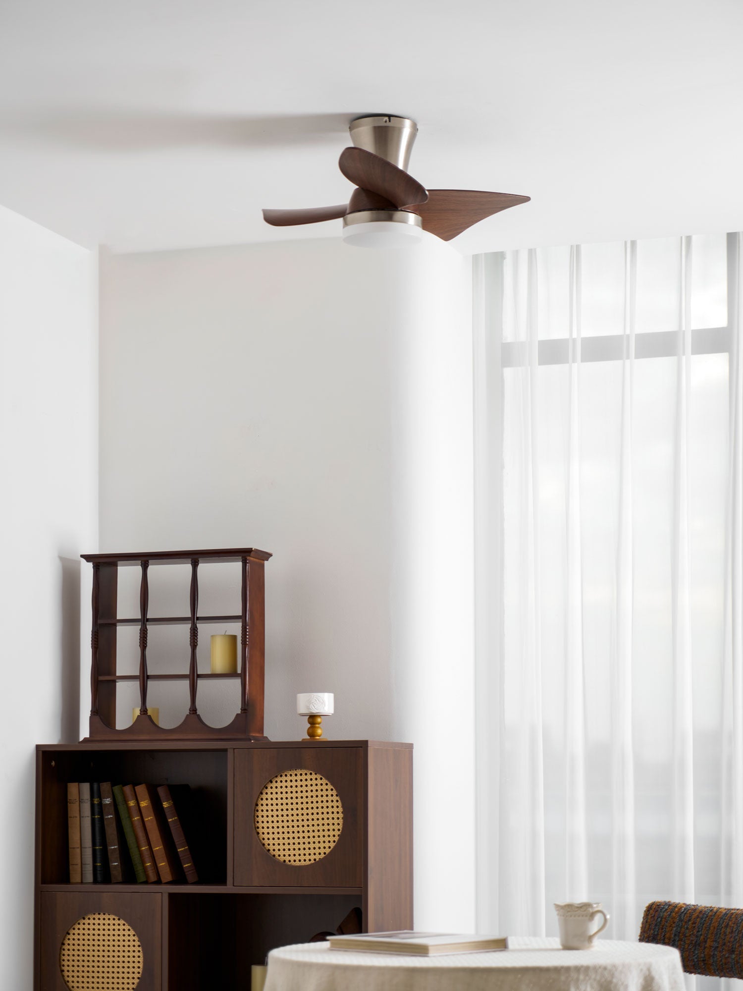 Petal Sweep Ceiling Fan Light | Ormexis