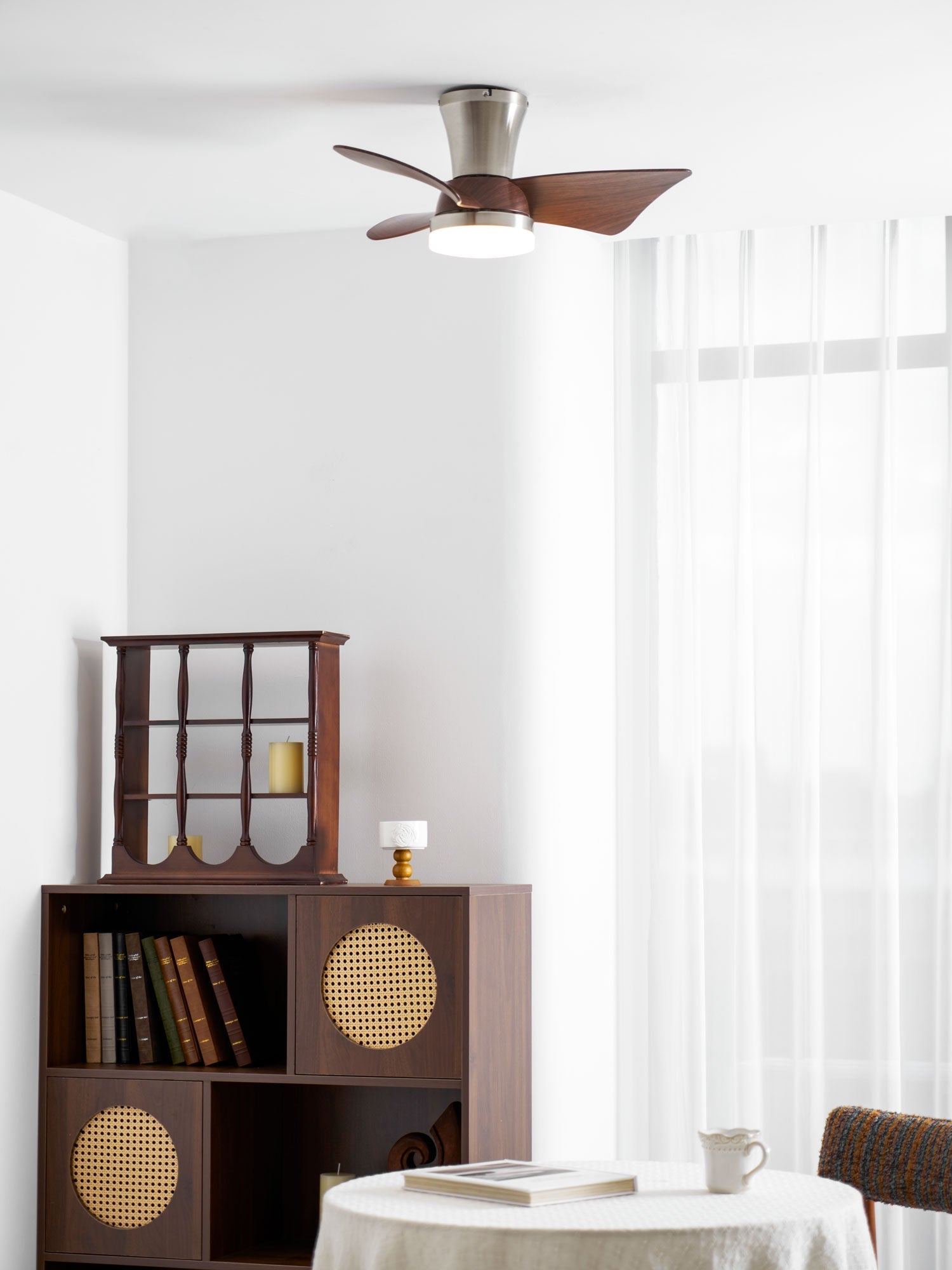 Petal Sweep Ceiling Fan Light | Ormexis