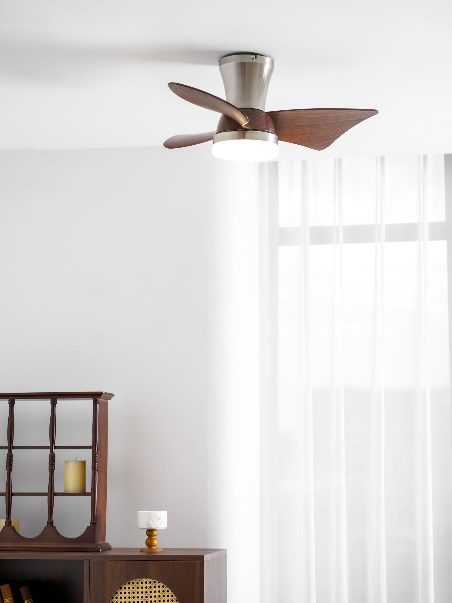 Petal Sweep Ceiling Fan Light | Ormexis