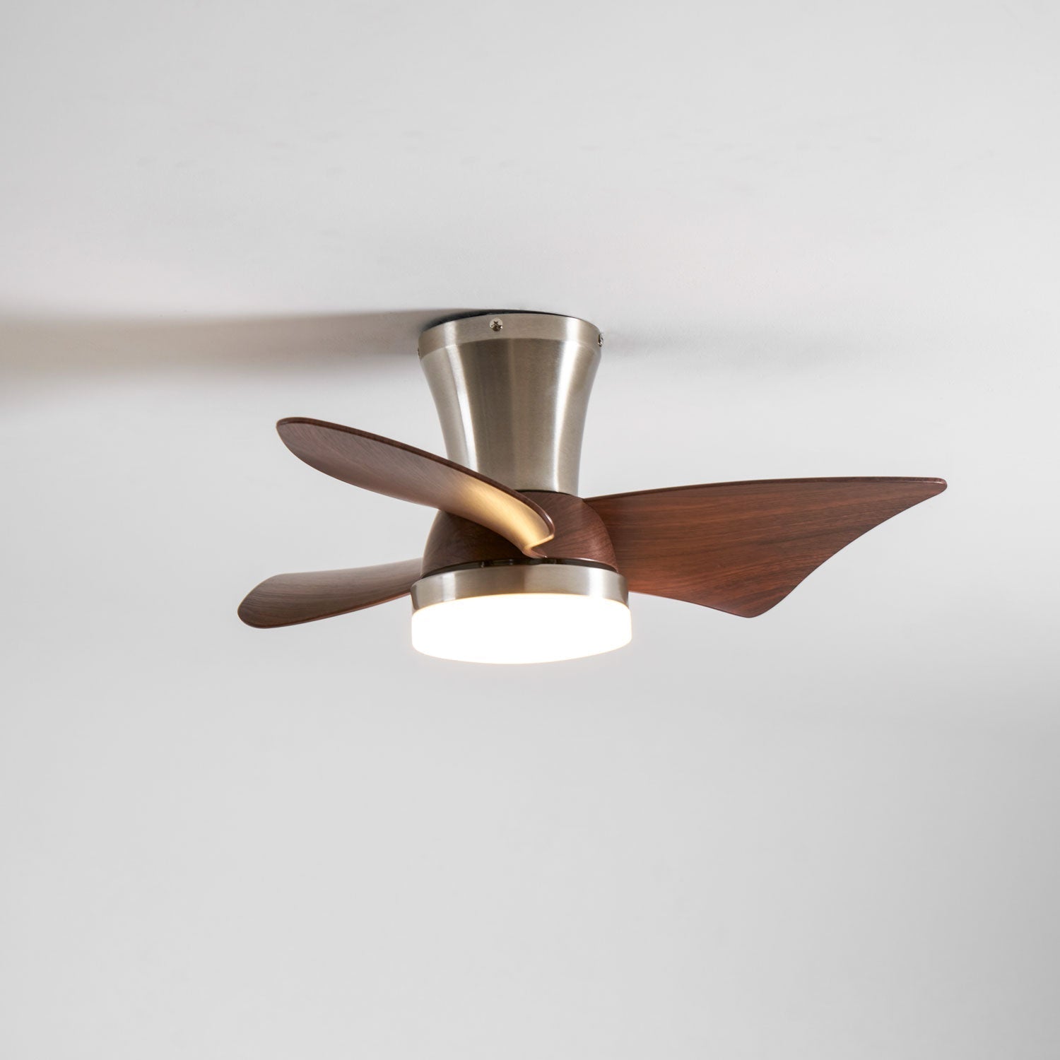 Petal Sweep Ceiling Fan Light | Ormexis