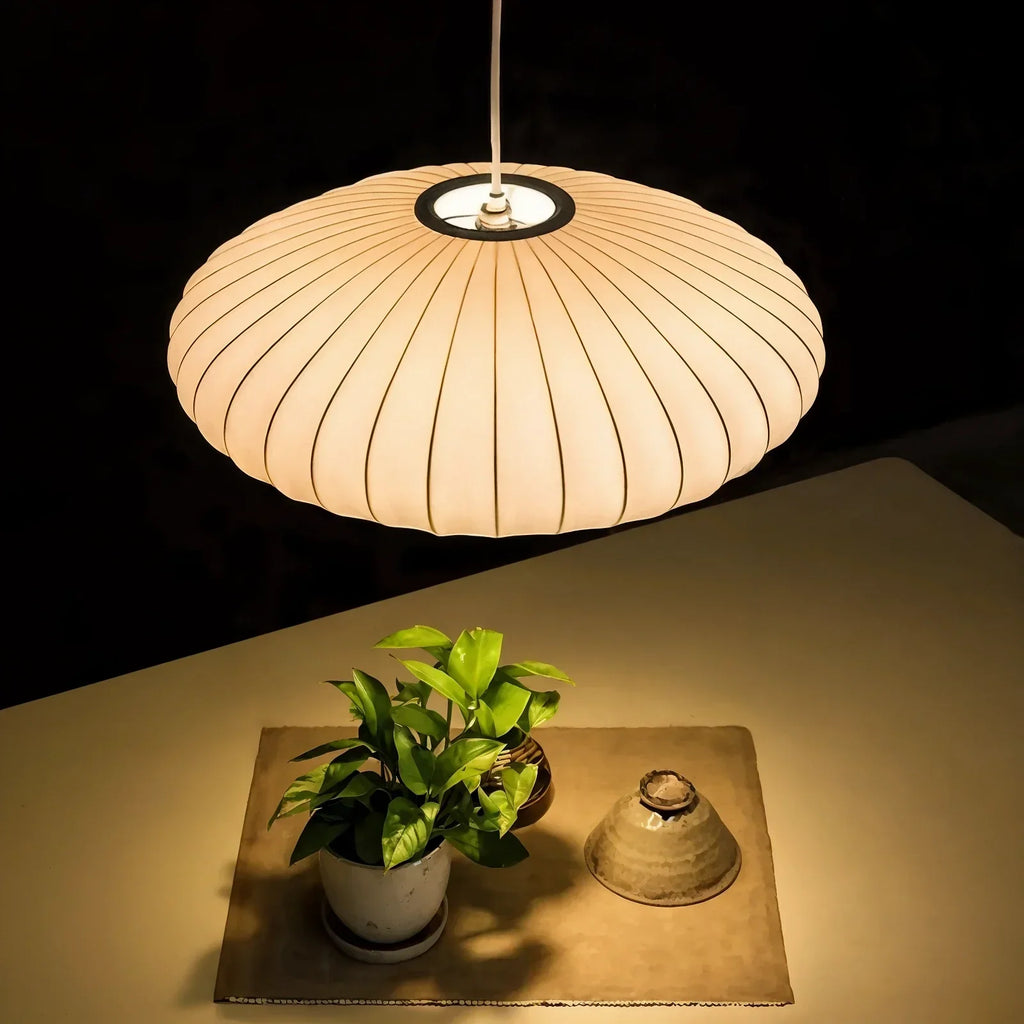 CacoonLight elegantní stropní svítidlo pro jemné rozptýlení světla
