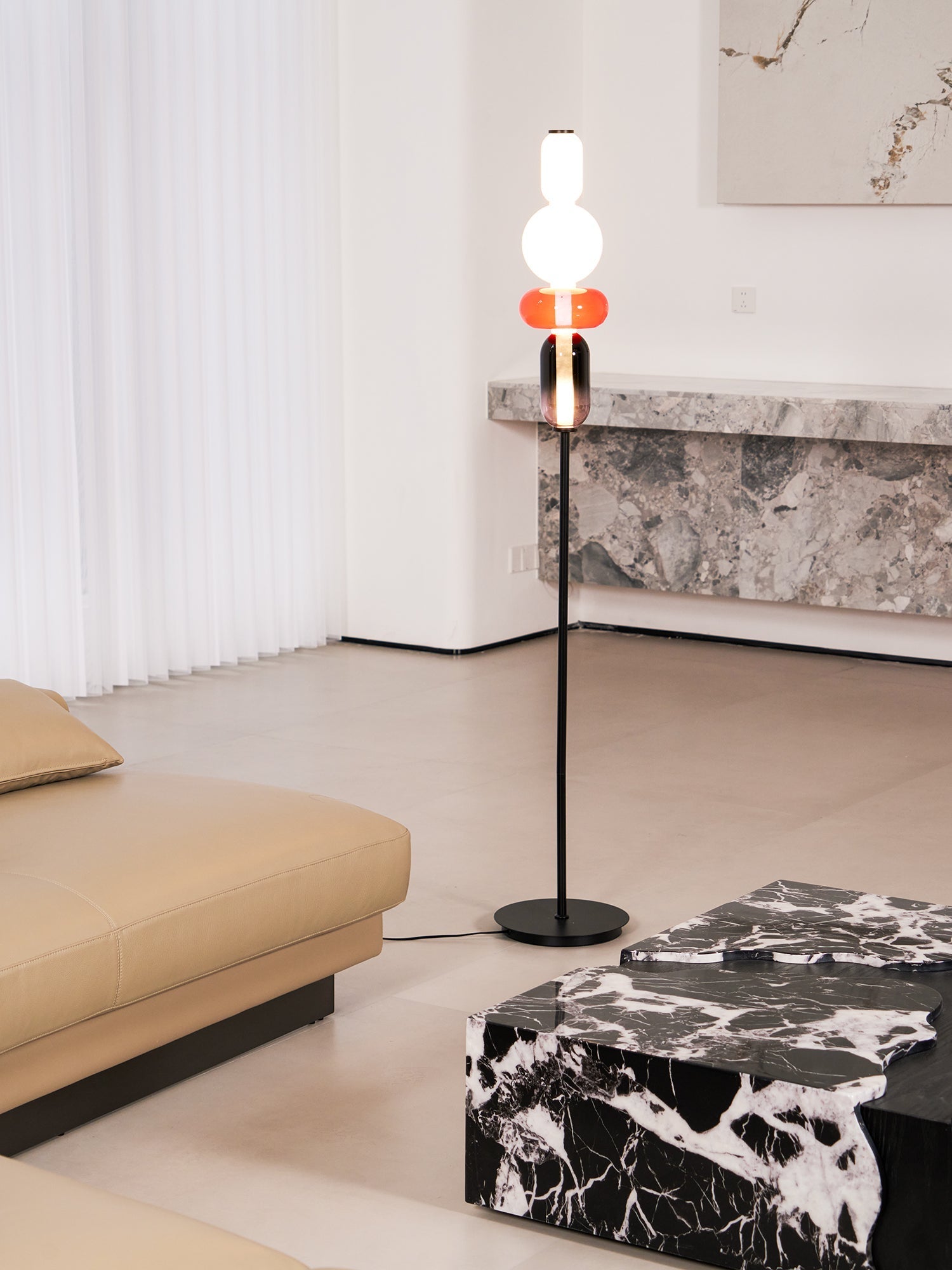 Moderne led-vloerlamp van gekleurd glas | Ormexis
