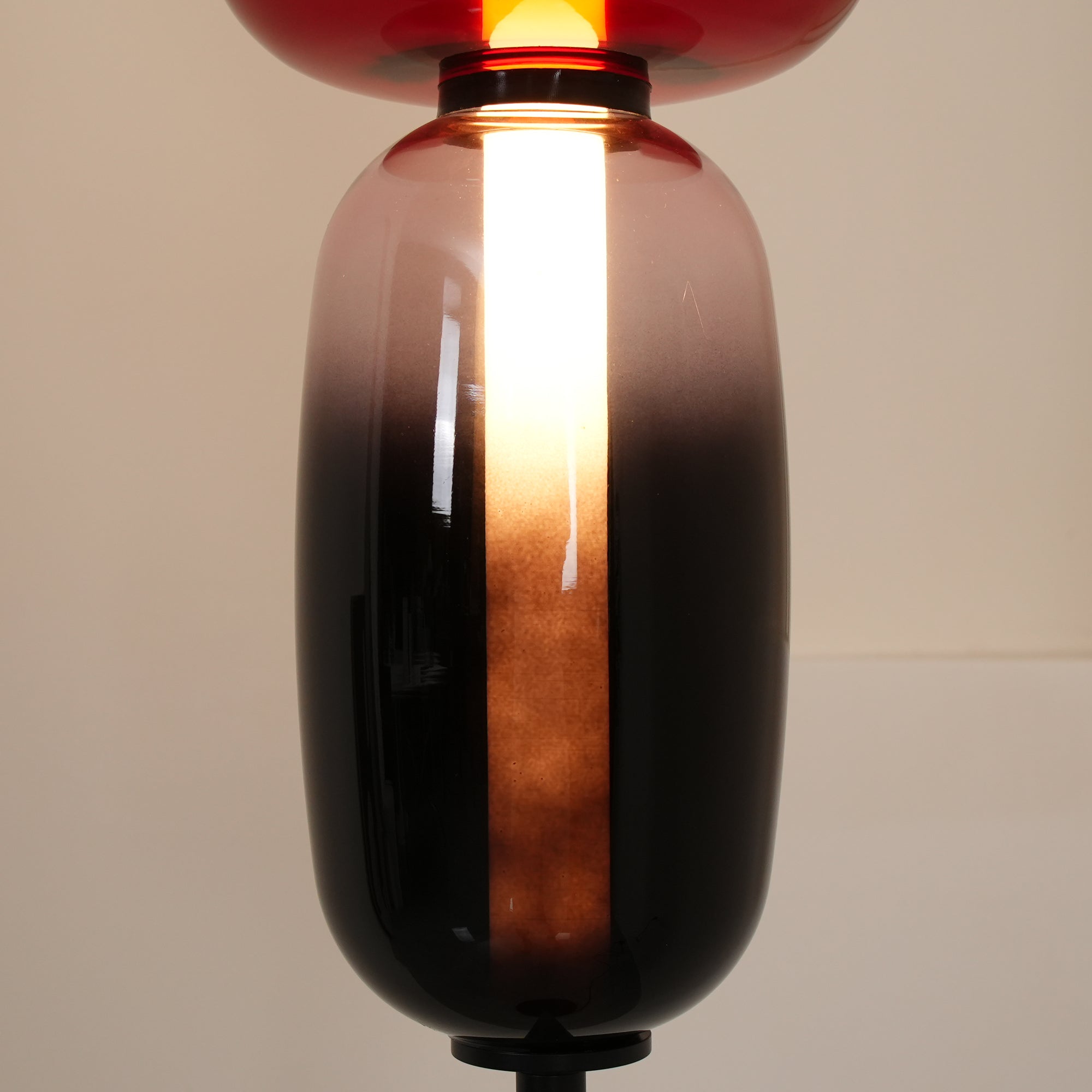 Moderne led-vloerlamp van gekleurd glas | Ormexis