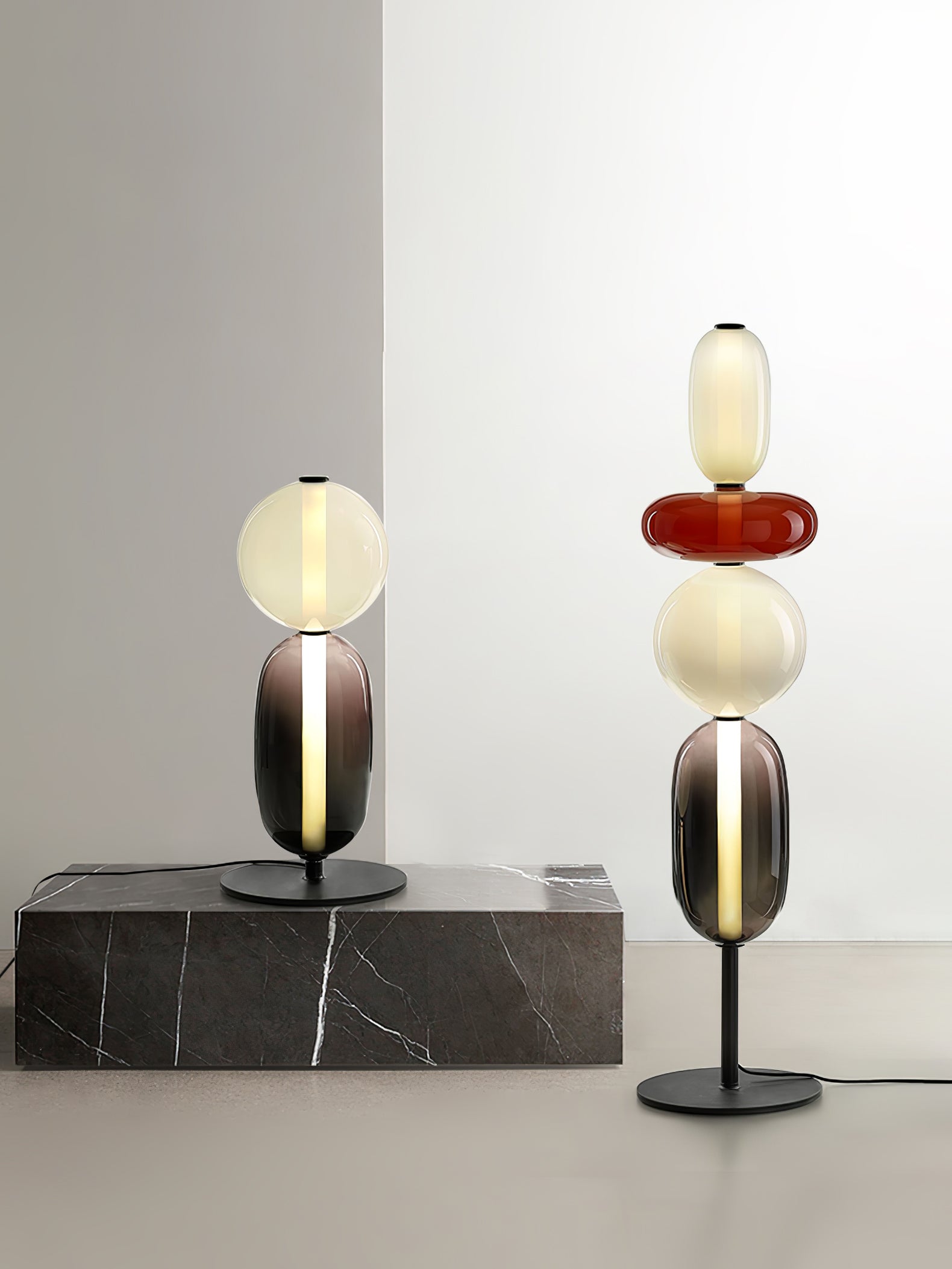 Moderne led-vloerlamp van gekleurd glas | Ormexis