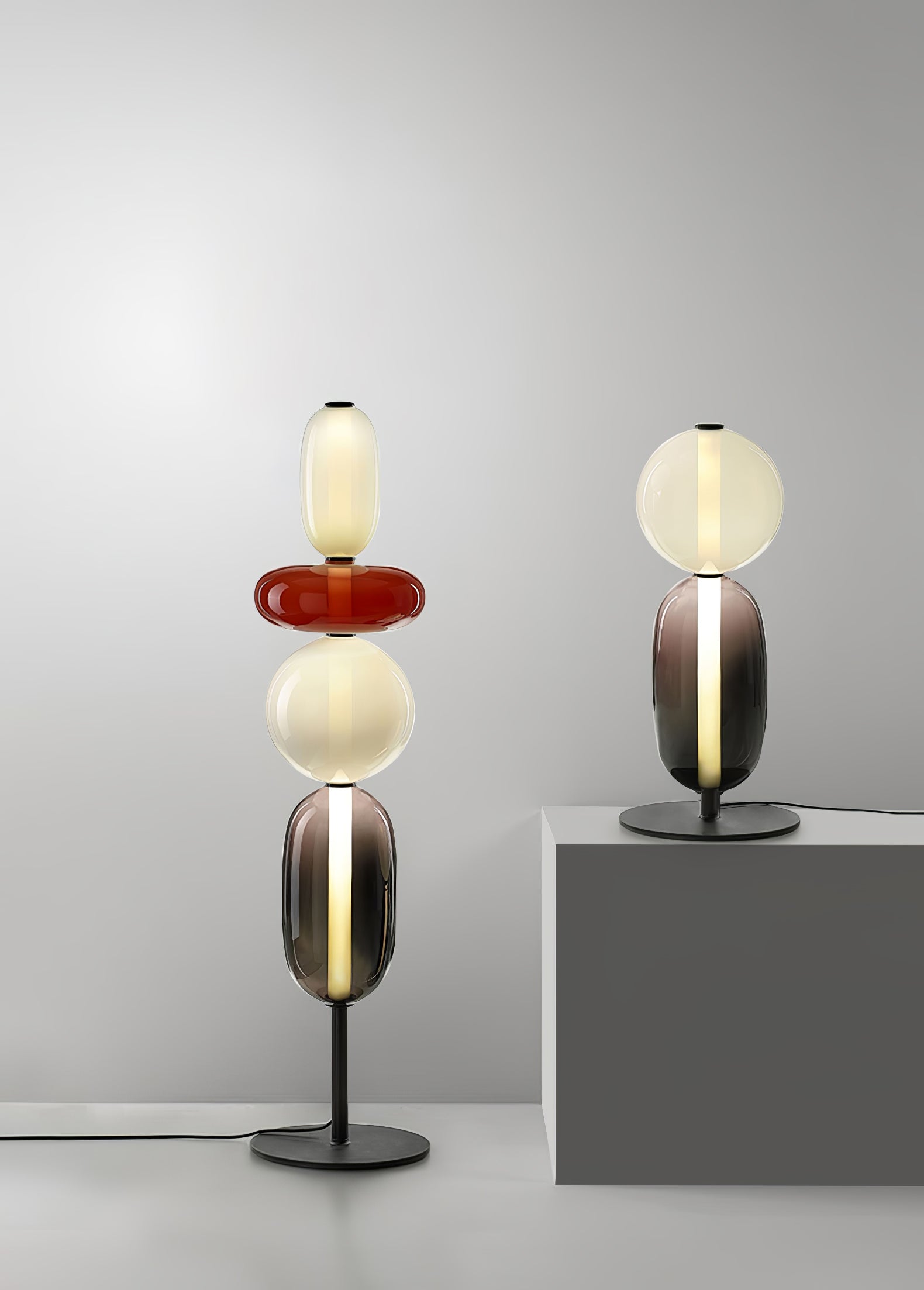 Moderne led-vloerlamp van gekleurd glas | Ormexis
