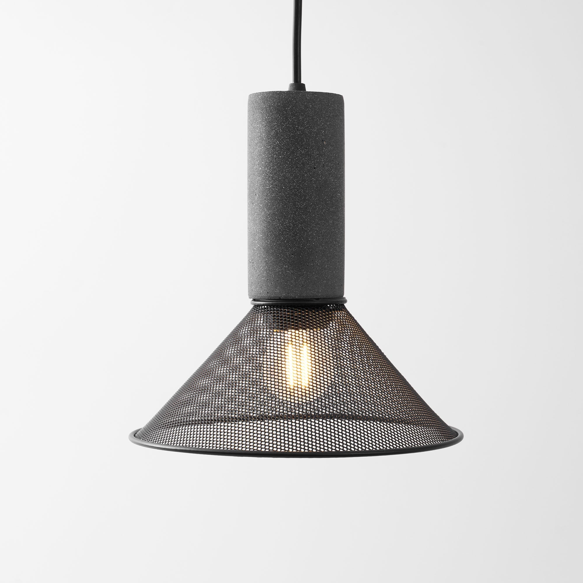 Mesh Cylinder Pendant Light | Ormexis