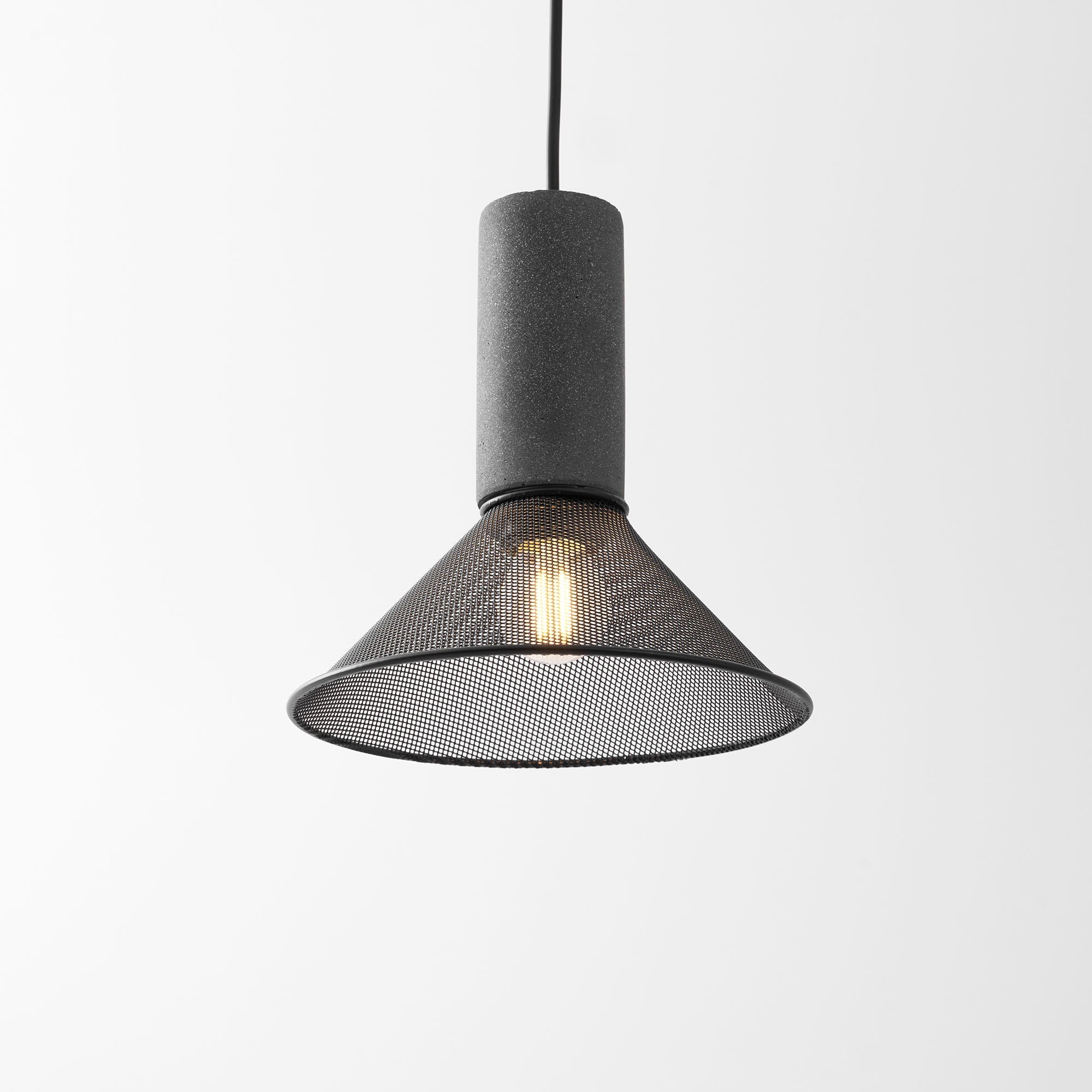 Mesh Cylinder Pendant Light | Ormexis
