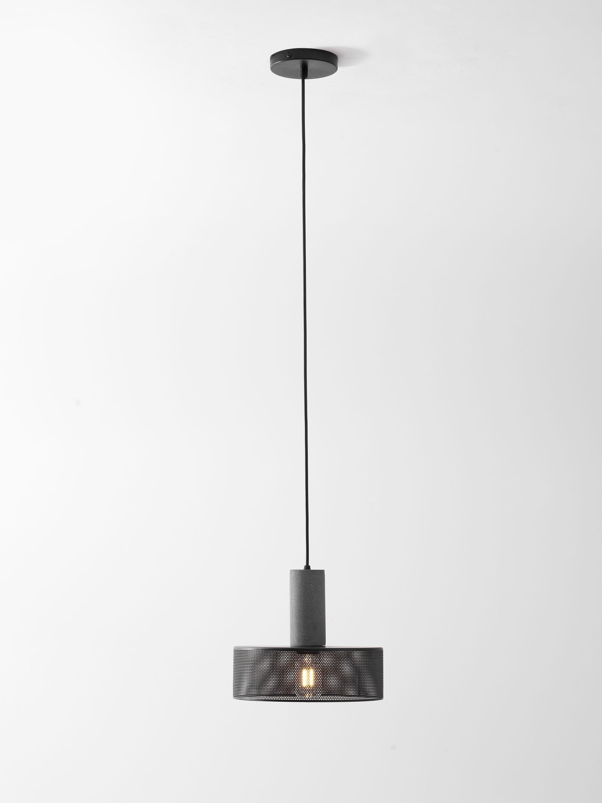 Mesh Cylinder Pendant Light | Ormexis