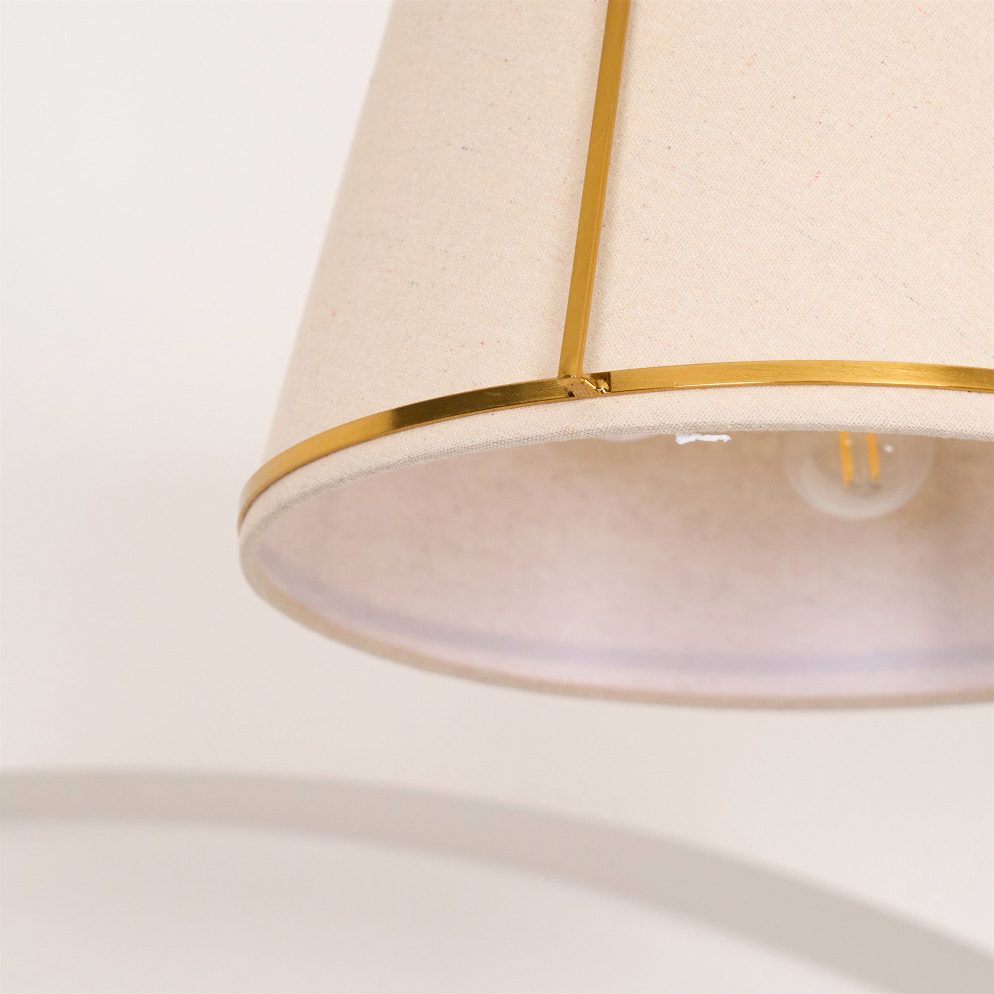 Transitional Elegant Pendant Light | Ormexis
