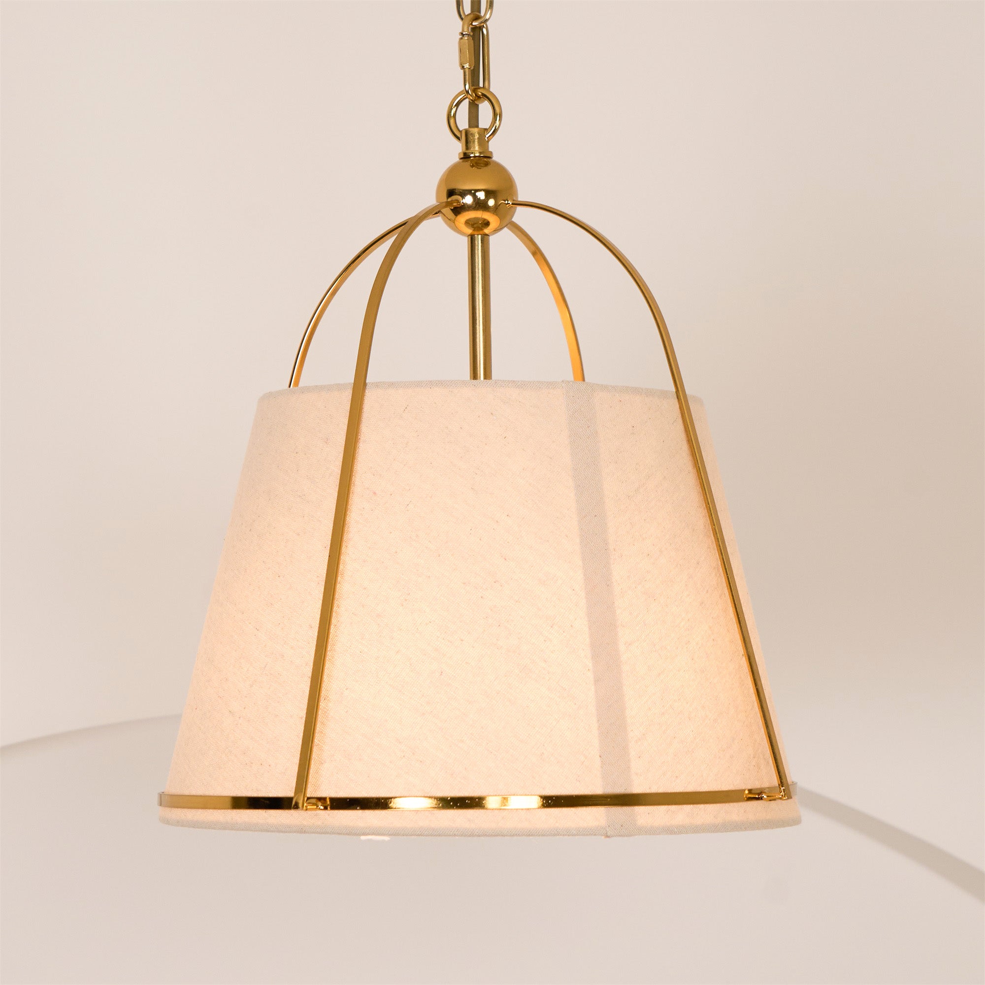 Transitional Elegant Pendant Light | Ormexis