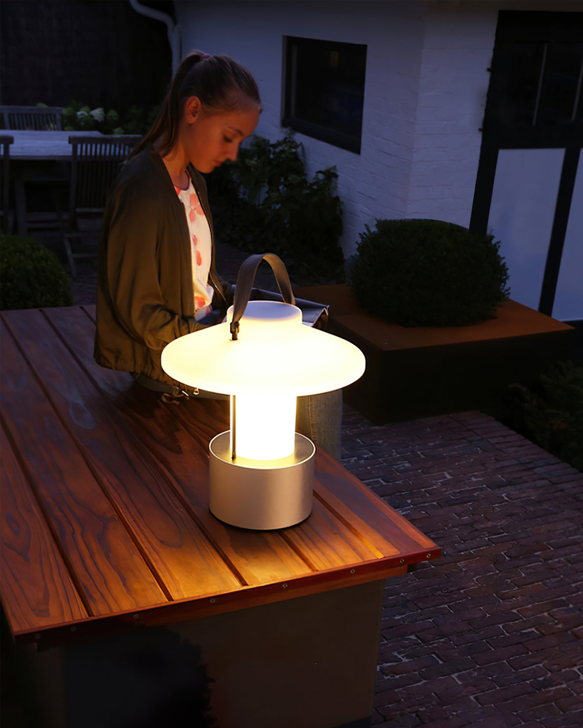 Vesper Canopy Lantern Light | Ormexis