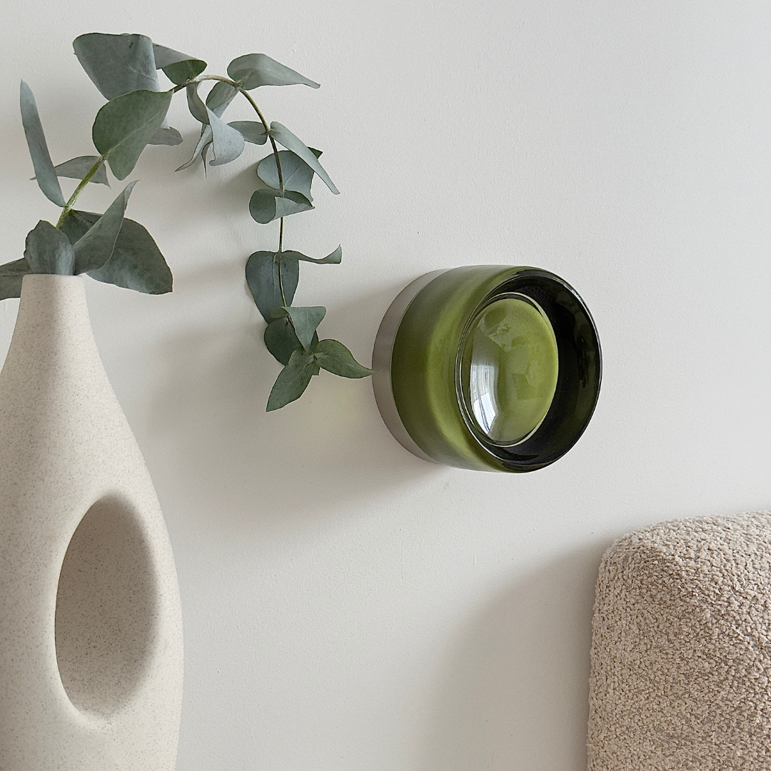 Elegantní nástěnné svítidlo ze skla s integrovaným LED osvětlením pro moderní domovy