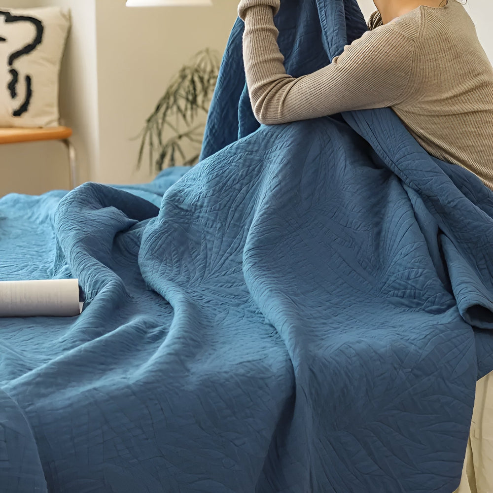 All-Season Cozy Cotton Blanket With Soft Leaf Accent And Antibacterial Properties - Ormexis