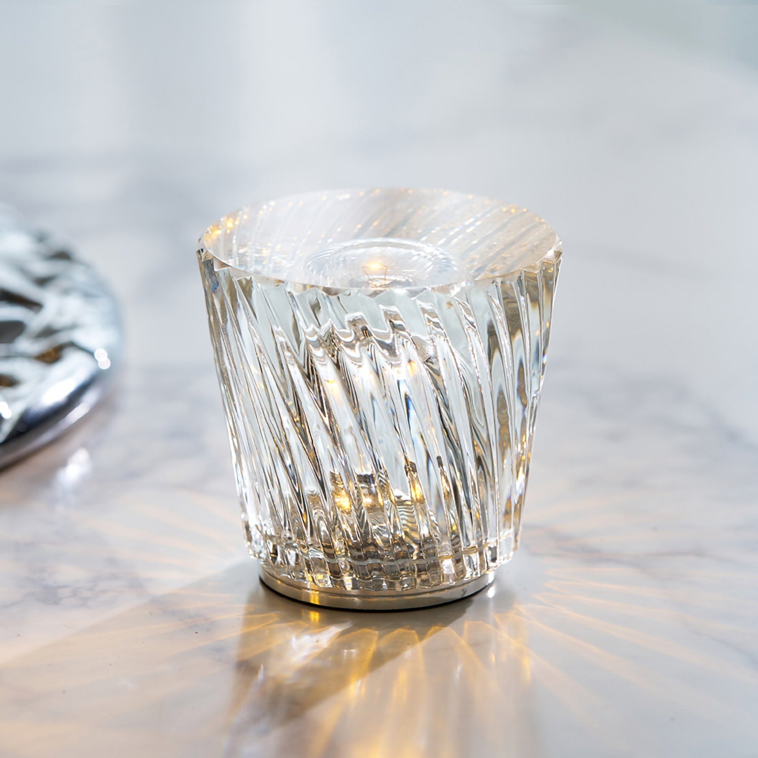 Lampă de cristal cu tăietură tip bijuterie | Ormexis