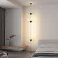 Stojací lampa s kuželovitým závěsným stínidlem a ambientním LED osvětlením