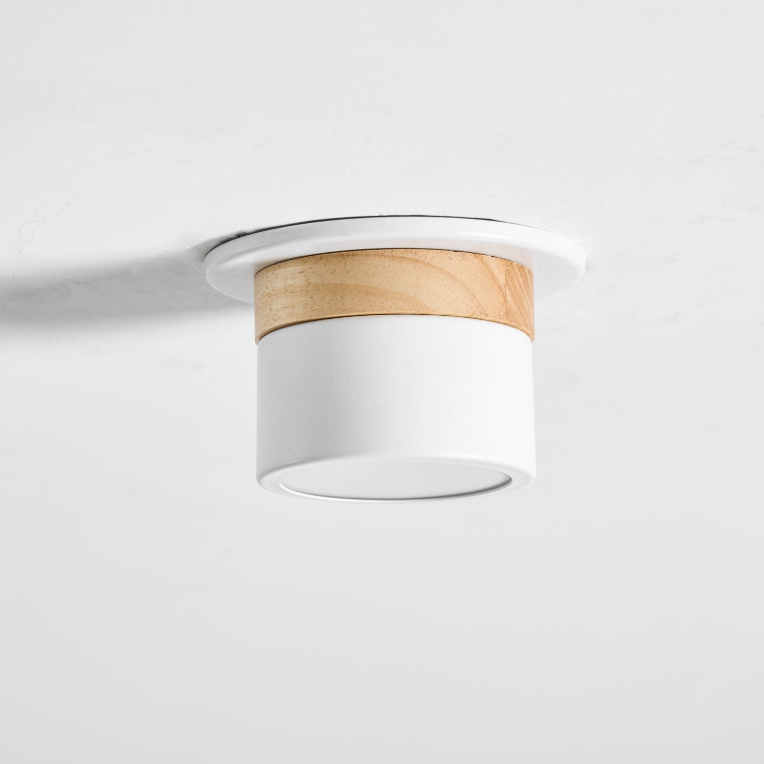 Wood Accent Drum Ceiling Light | Ormexis