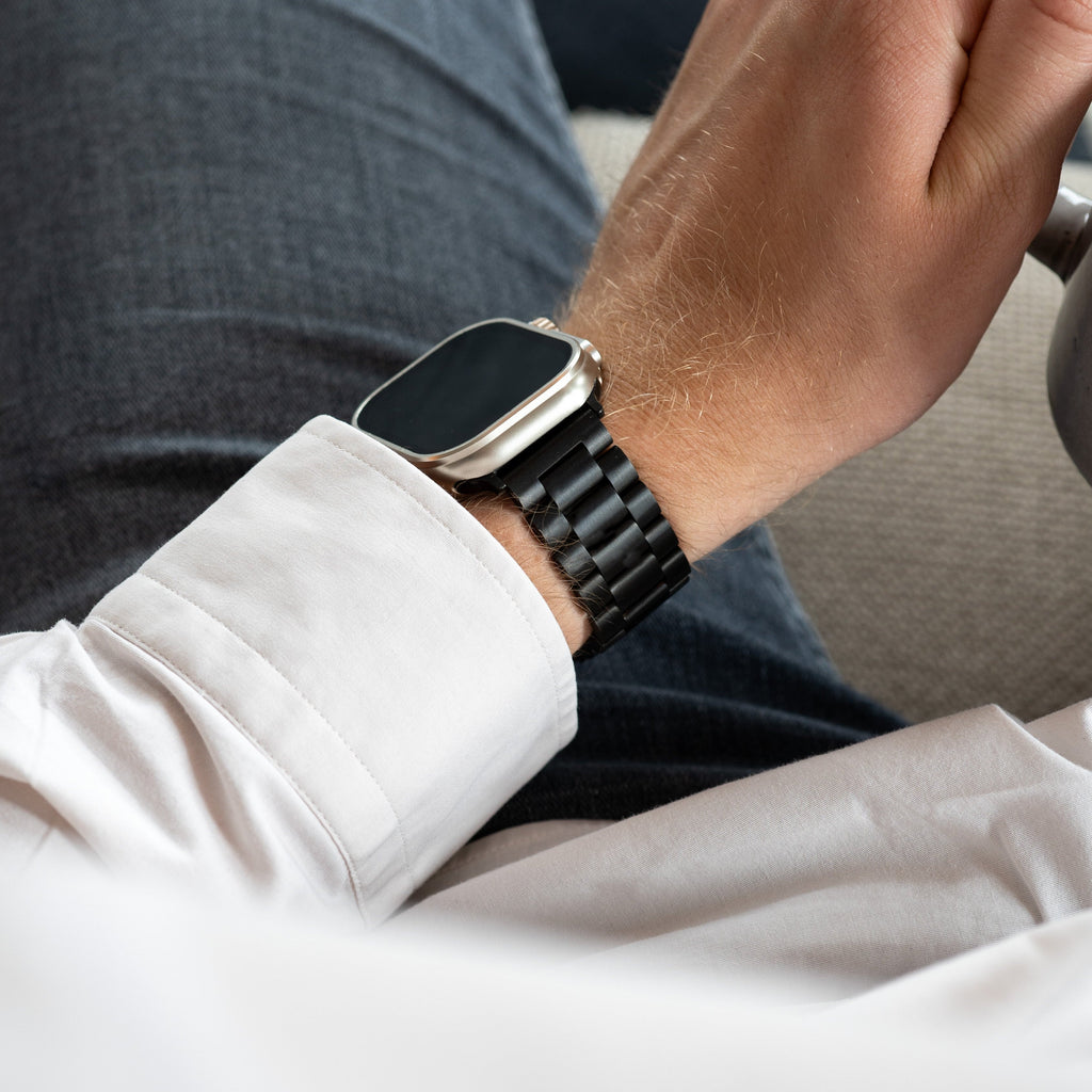 Titanarmbånd i titan med svart finish, kompatibelt med Apple Watch