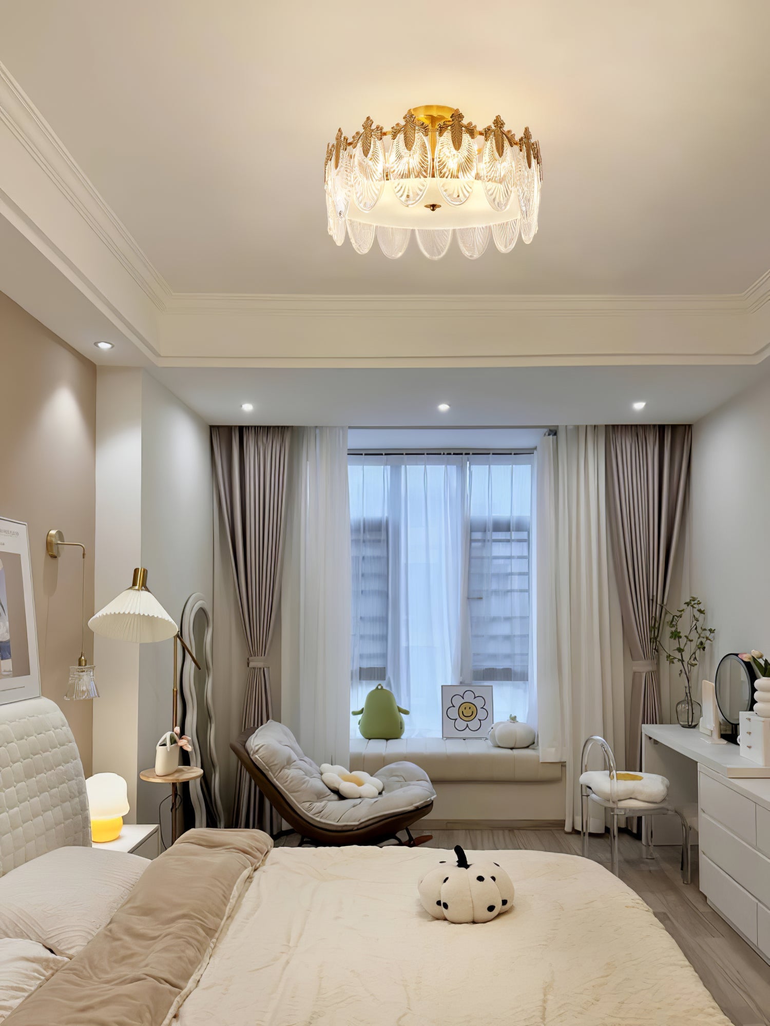 Glass Petal Cluster Ceiling Light | Ormexis