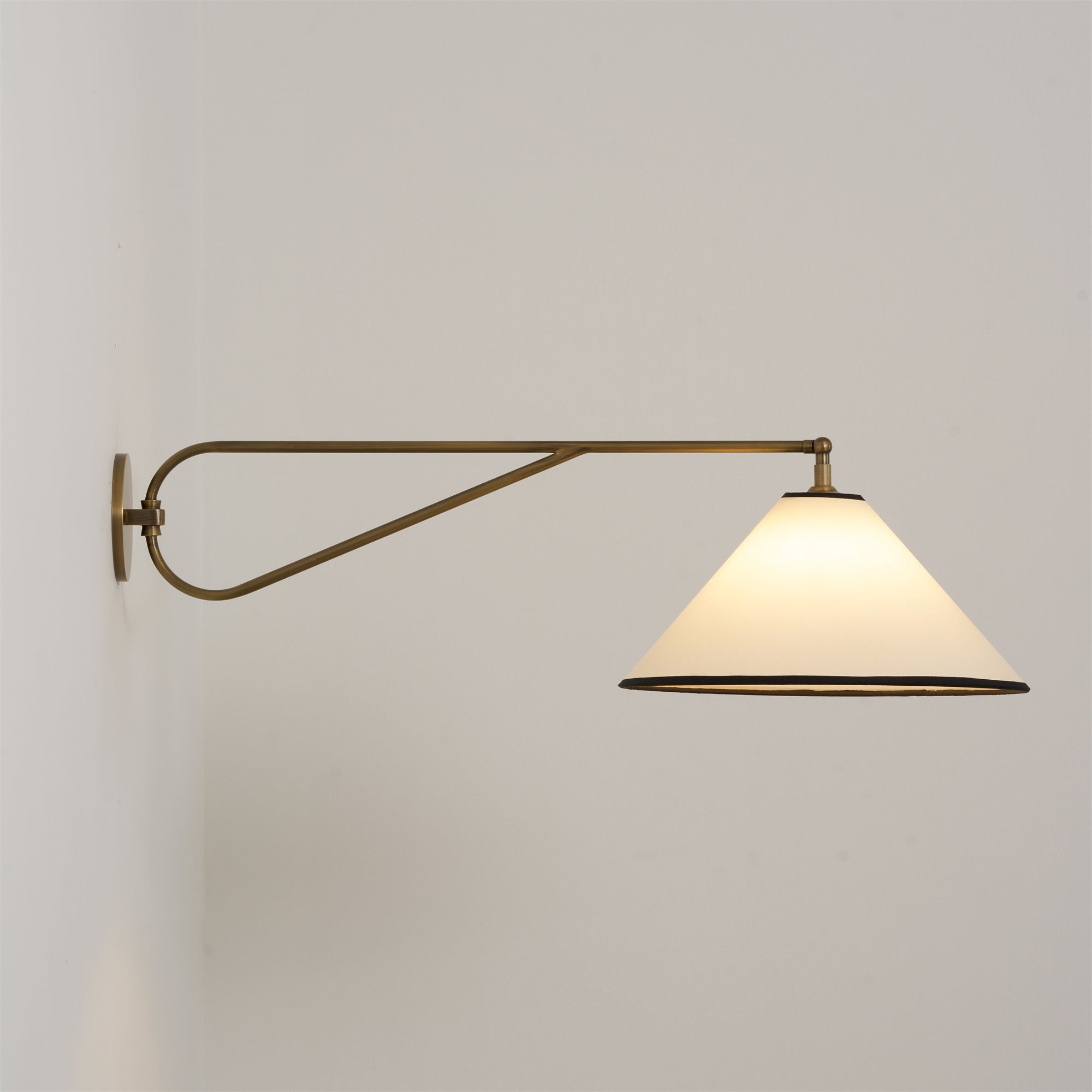 Atelier-kattolamppu | Ormexis