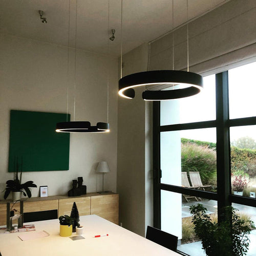 Závěsné LED svítidlo Lumera se dvěma kruhy a nastavitelnou výškou do moderních kuchyní Ormexis