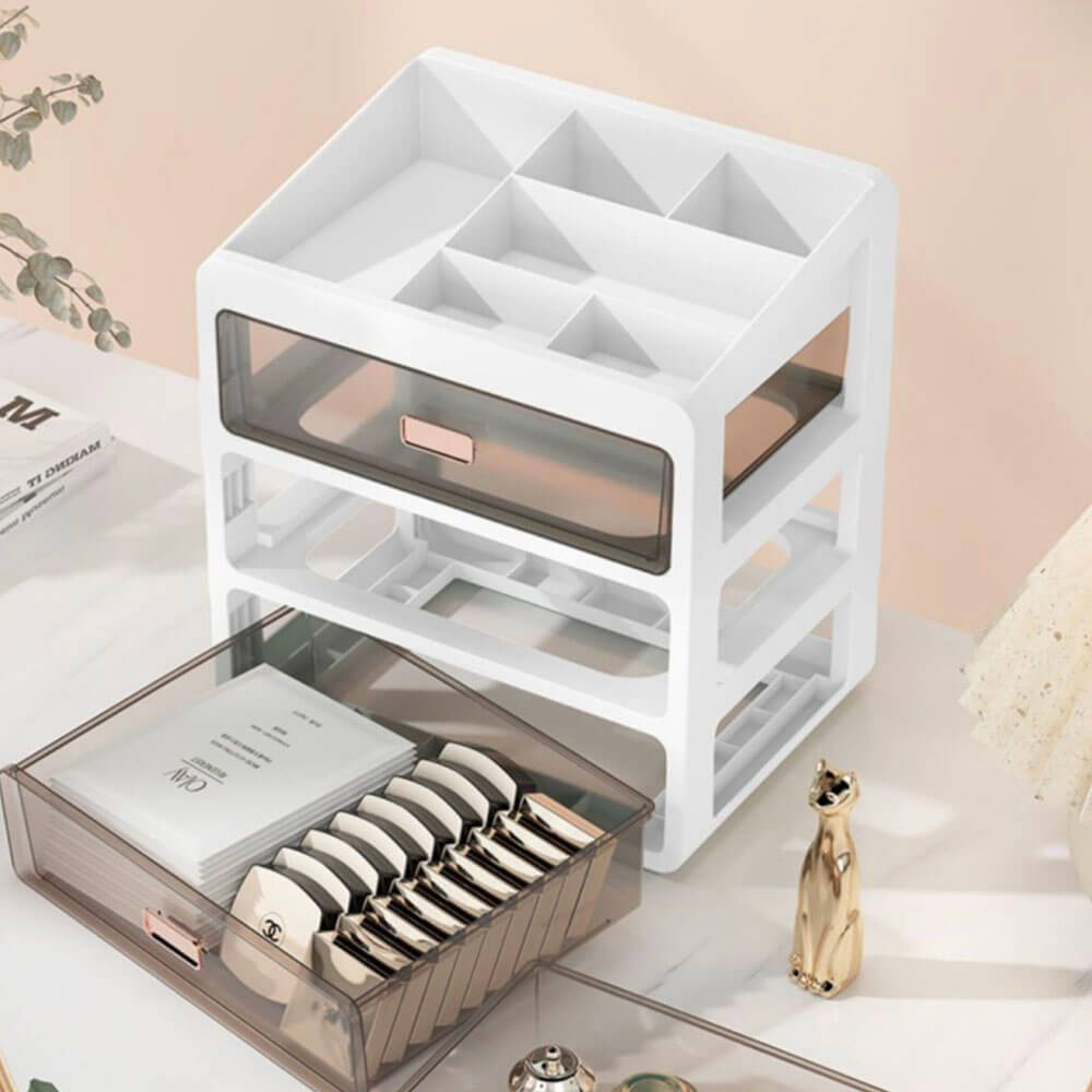 Elegante organizer per trucchi con più scomparti per un toeletta ordinata