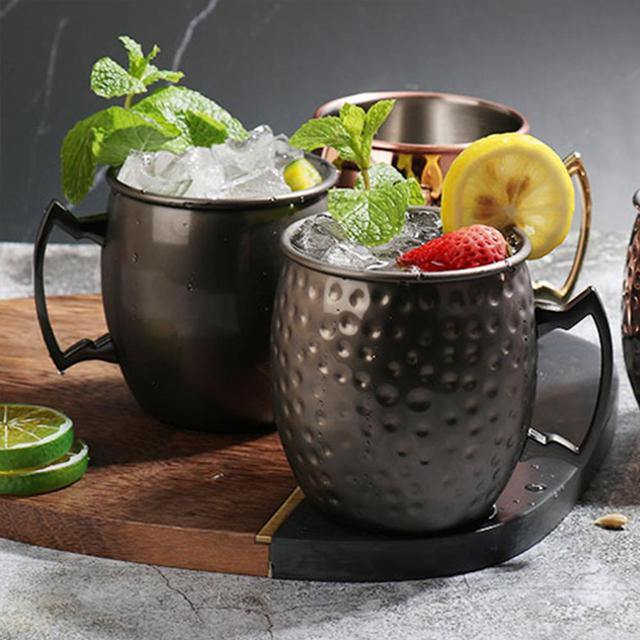 Set med Moscow Mule-muggar i rostfritt stål med högblank finish för kylda cocktails