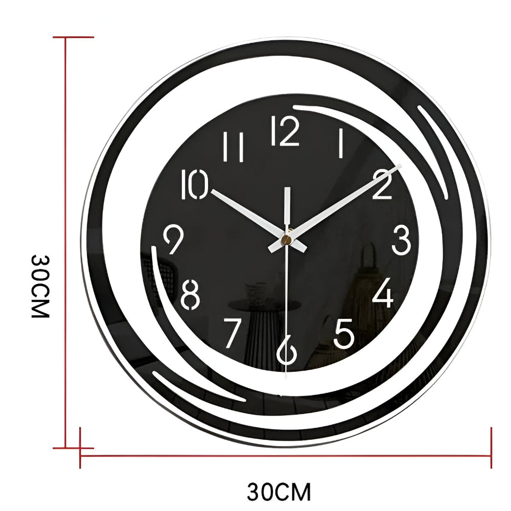 Geometrisk veggklokke med lagdelt design i baneform | Ormexis