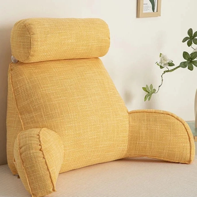 Ergonominen lannerangan tyyny säädettävällä niskatuella ja pehmeillä käsinojilla
