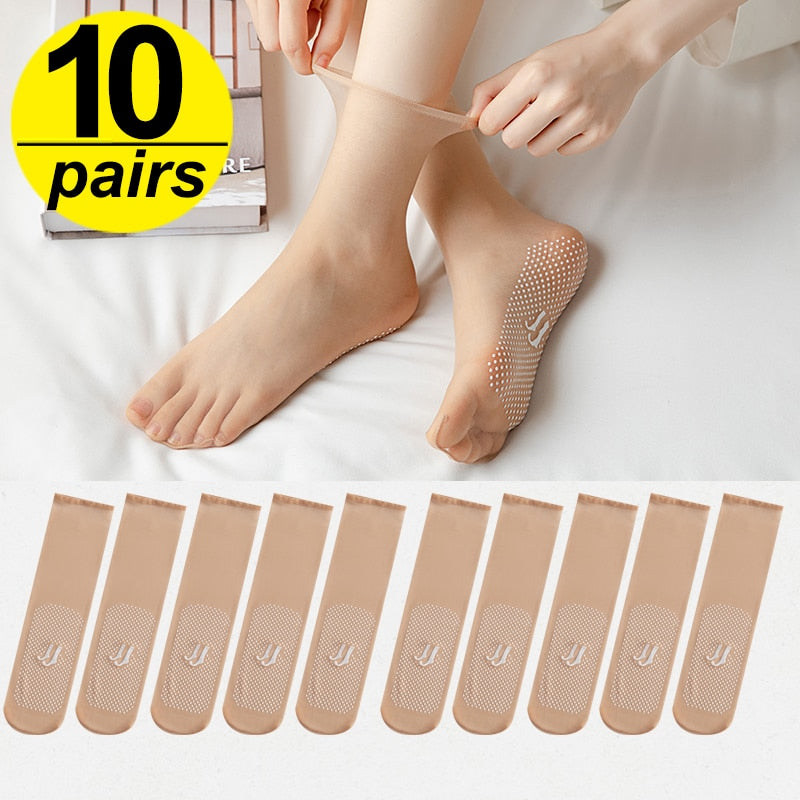 Calze Estive Essenziali Ultra Sottili in Seta per un Comfort Traspirante
