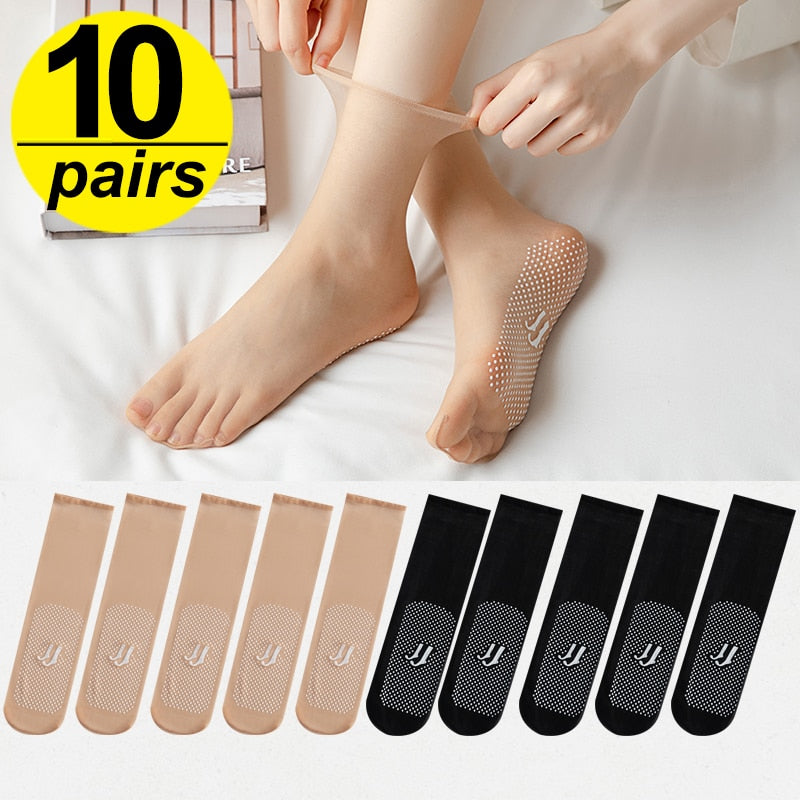 Calze Estive Essenziali Ultra Sottili in Seta per un Comfort Traspirante
