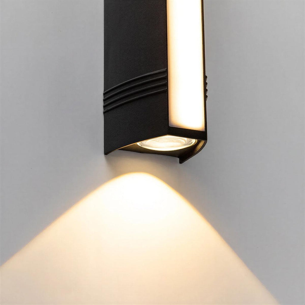 Lumină de perete de exterior pentru iluminare largă în sus și în jos | Ormexis