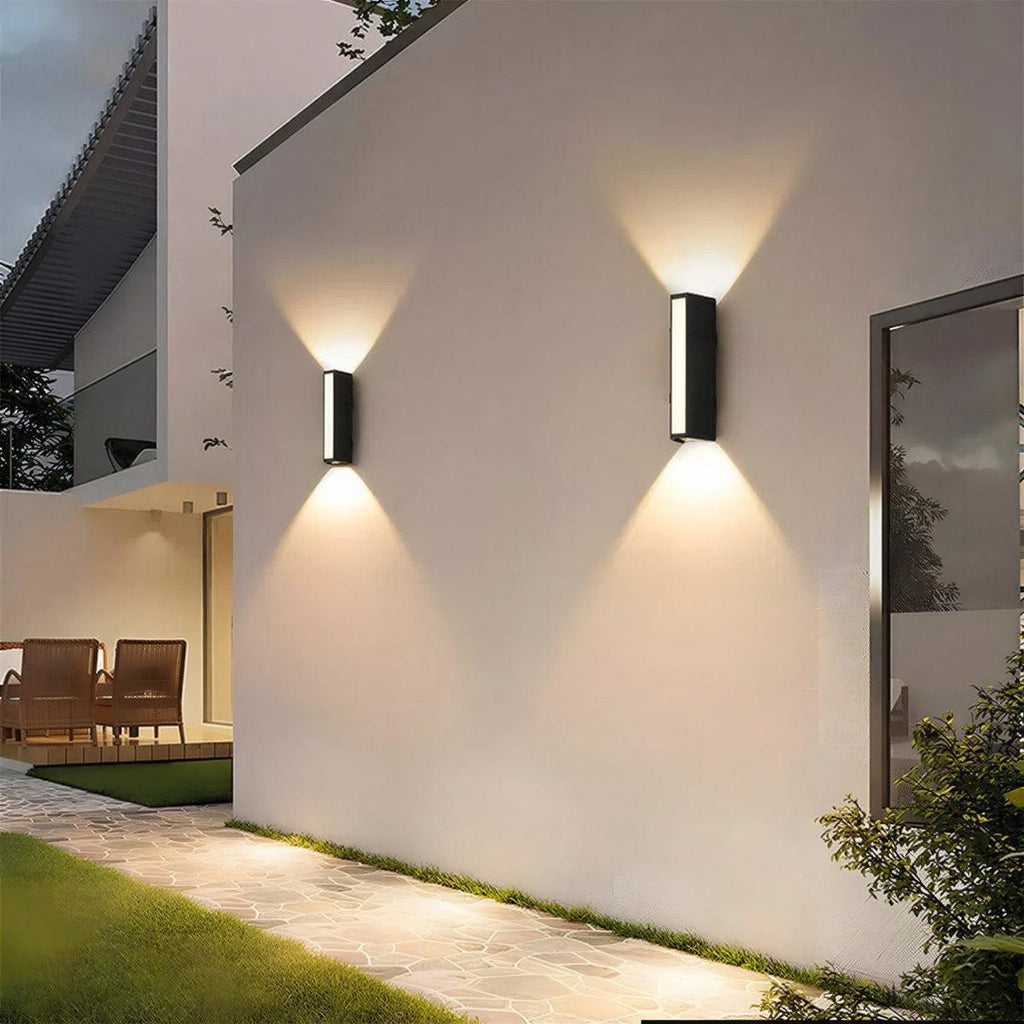 Lumină de perete de exterior pentru iluminare largă în sus și în jos | Ormexis