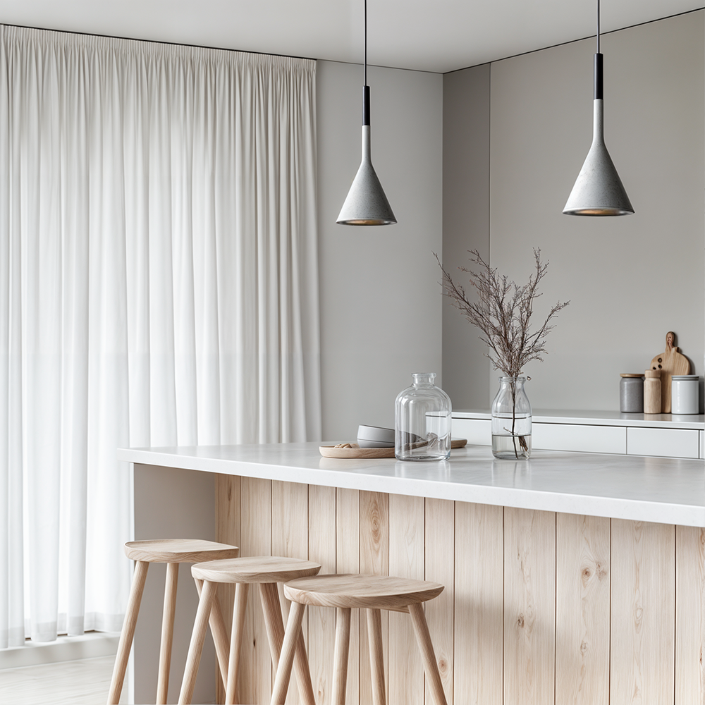 Lampa suspendată minimalistă Liora cu cablu reglabil pentru orice spațiu