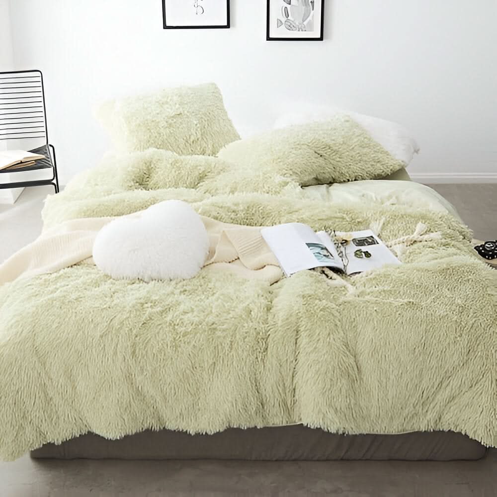 FLUFFUREST Plush Fleece Bedding Set For Year Round Comfort