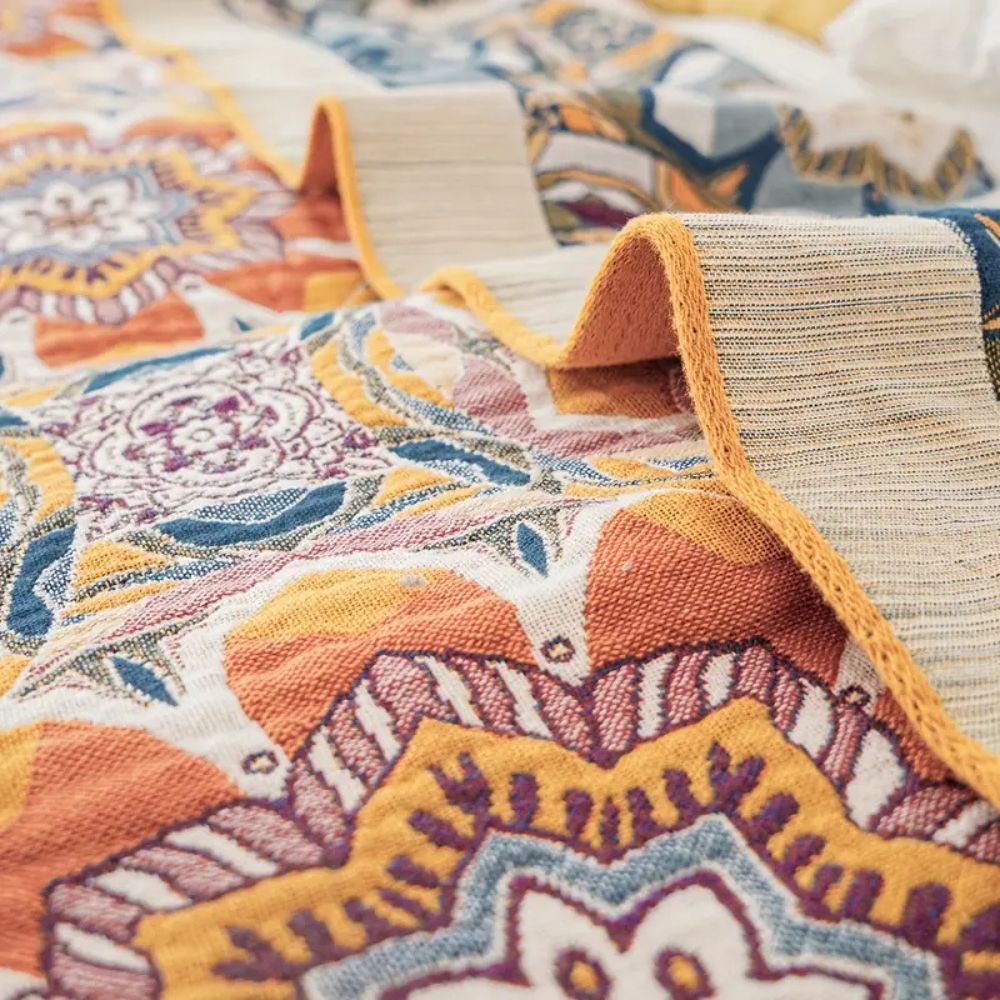 Koc z bawełny Flora Tone z boho wzorem, lekki i wygodny na wszystkie pory roku
