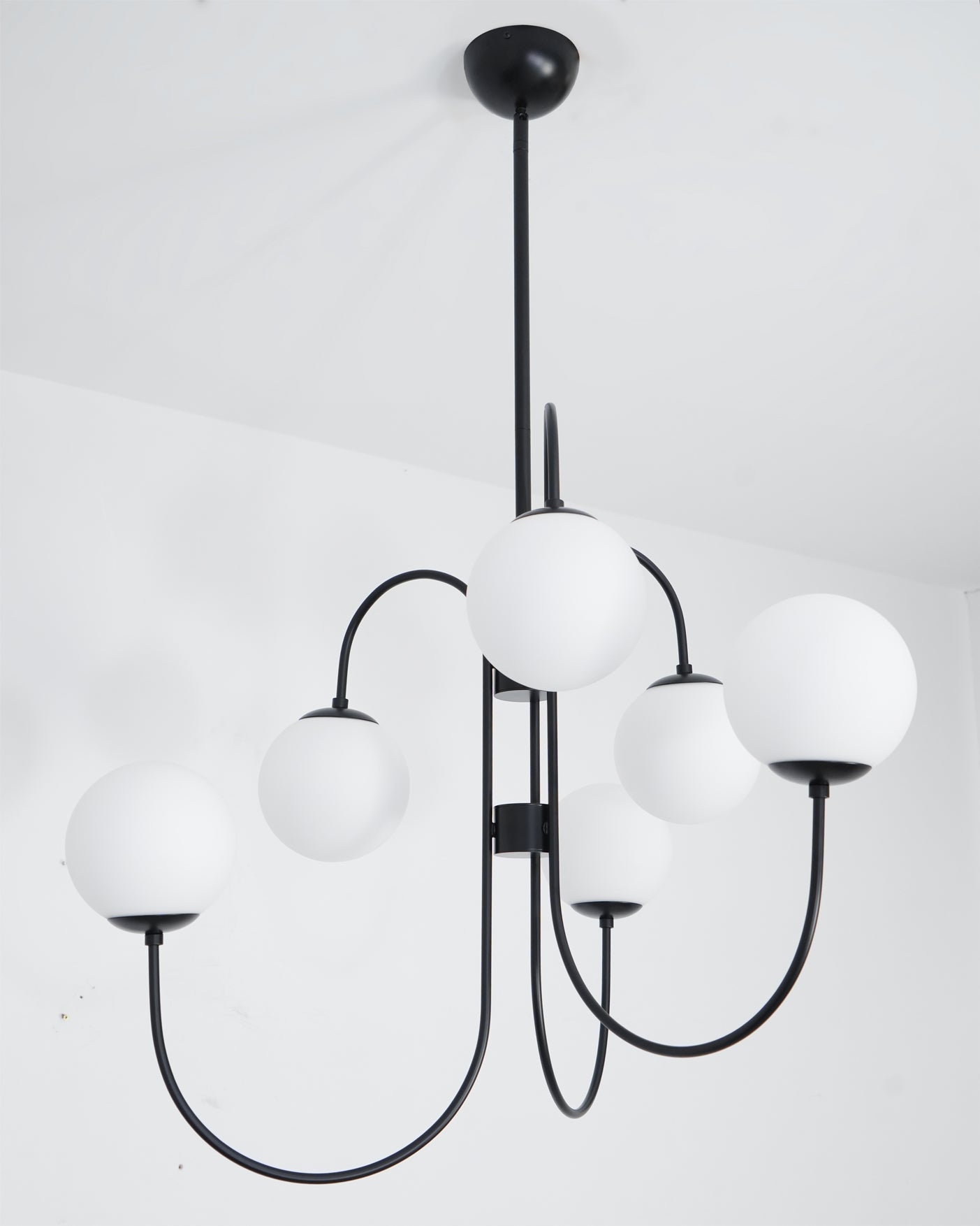 Kinkiet inspirowany stylem mid-century z ramieniem typu „gęsia szyja” | Ormexis