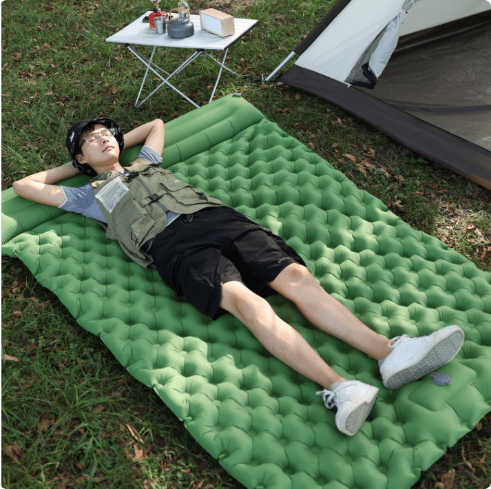 GreenCloud Campingmatte mit integriertem Kissen für Komfort im Freien
