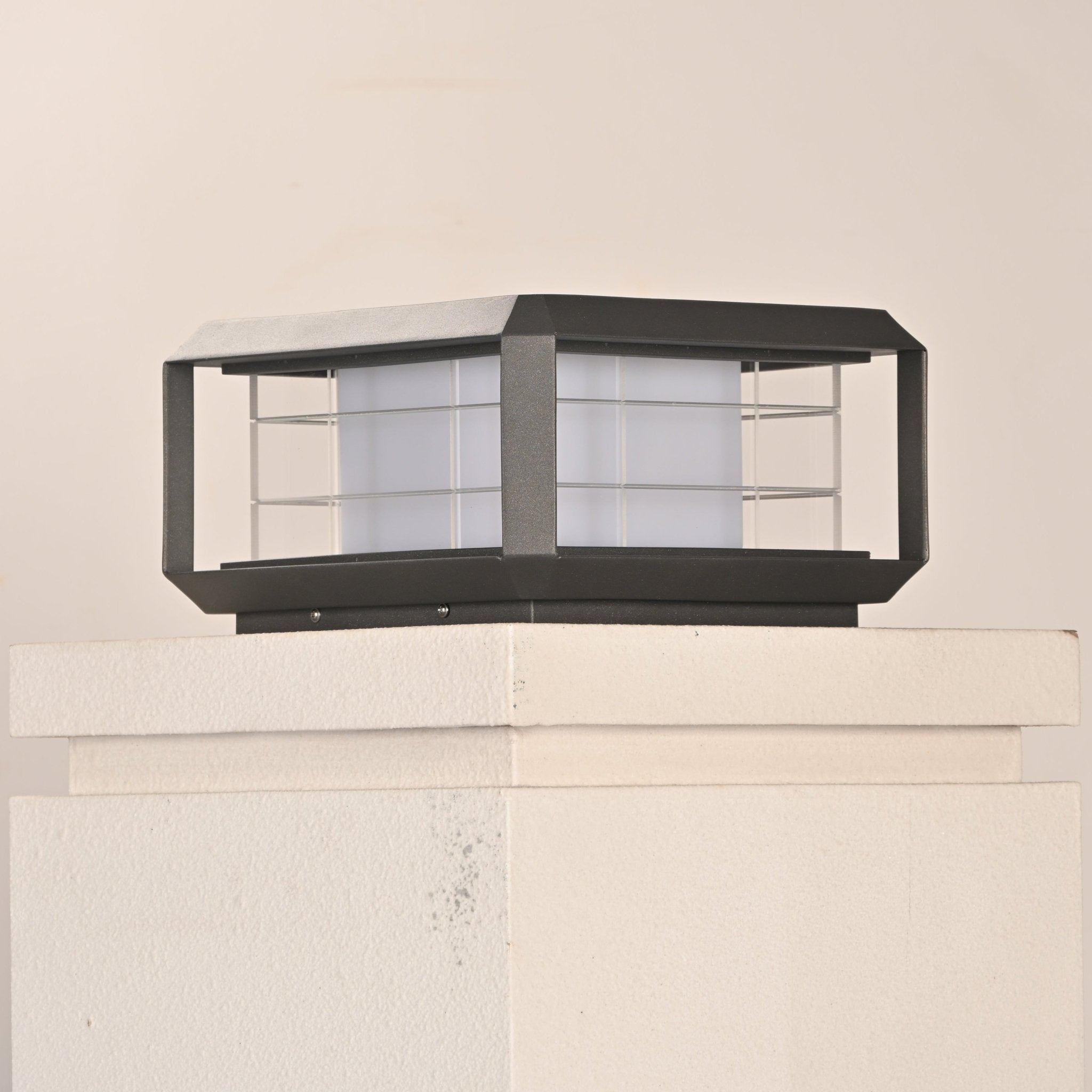 Gridline Solar Cap Light | Ormexis