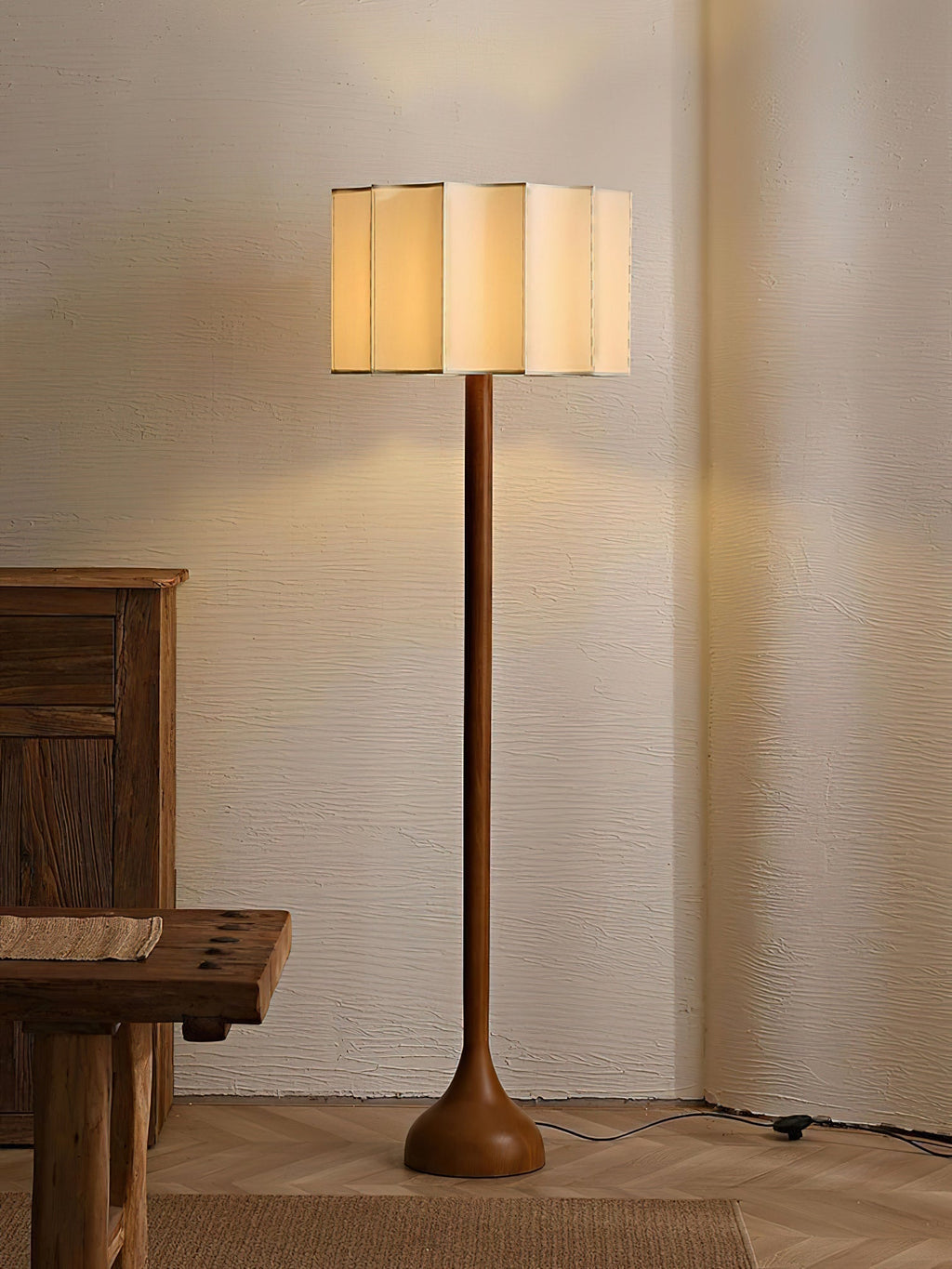 Segmented Shade Floor Lamp | Ormexis