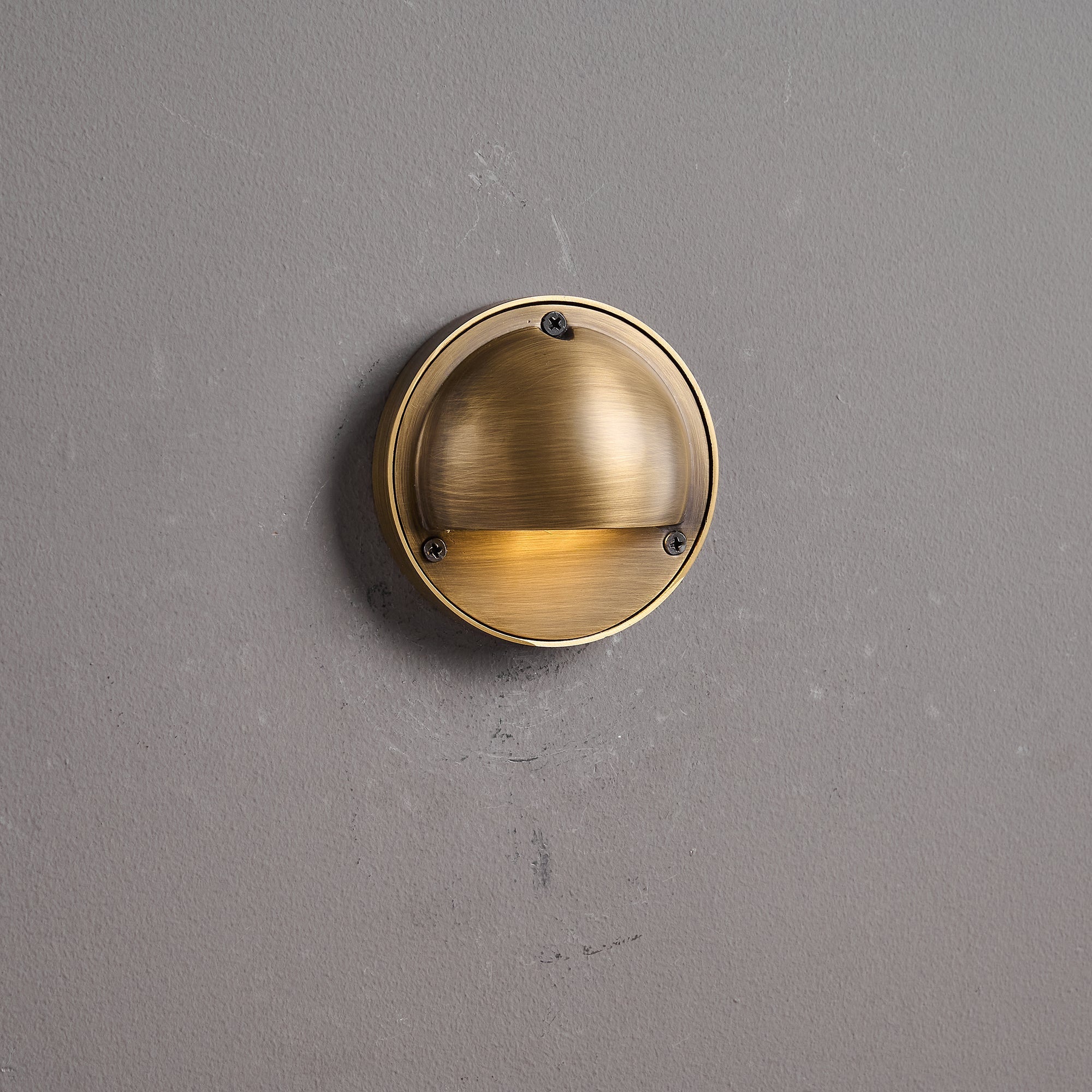 Regency Shield Wall Light | Ormexis