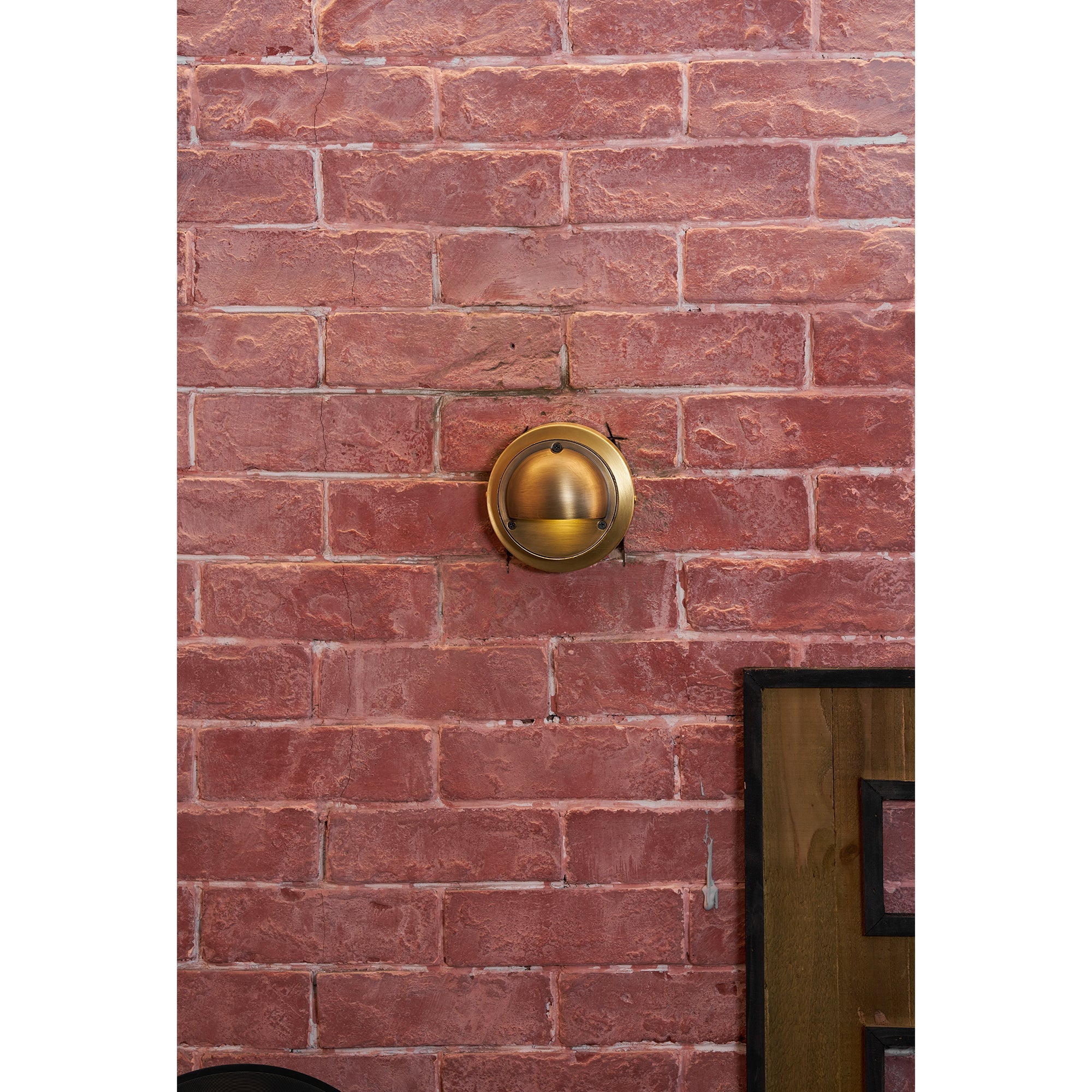 Regency Shield Wall Light | Ormexis