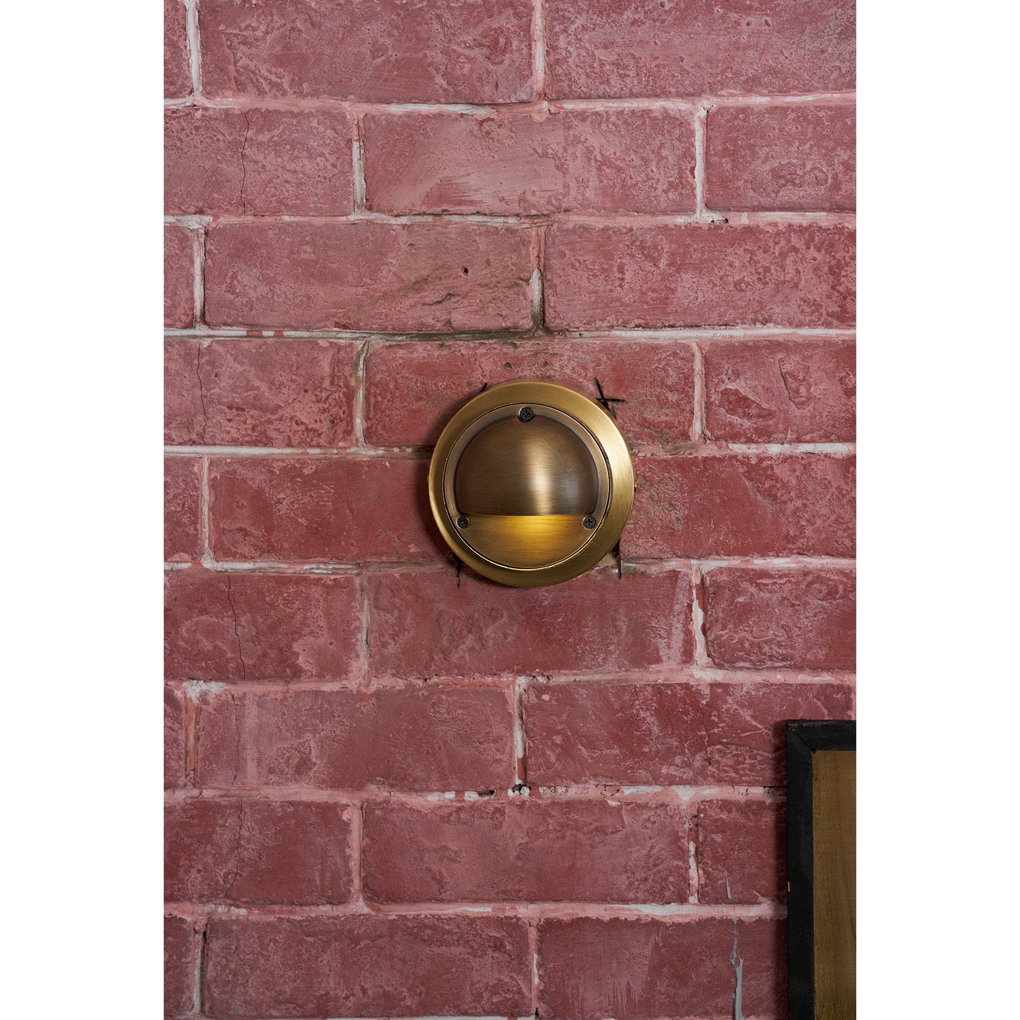 Regency Shield Wall Light | Ormexis