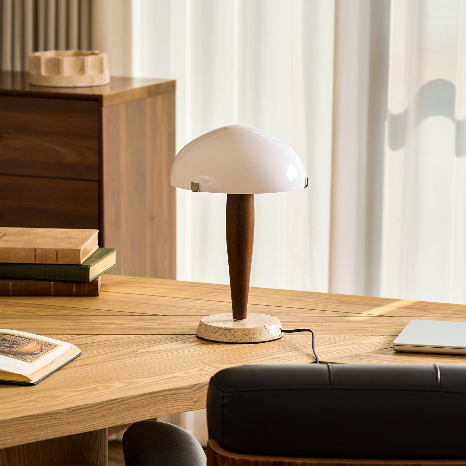 Mid-century-veistoksellinen pöytävalaisin | Ormexis