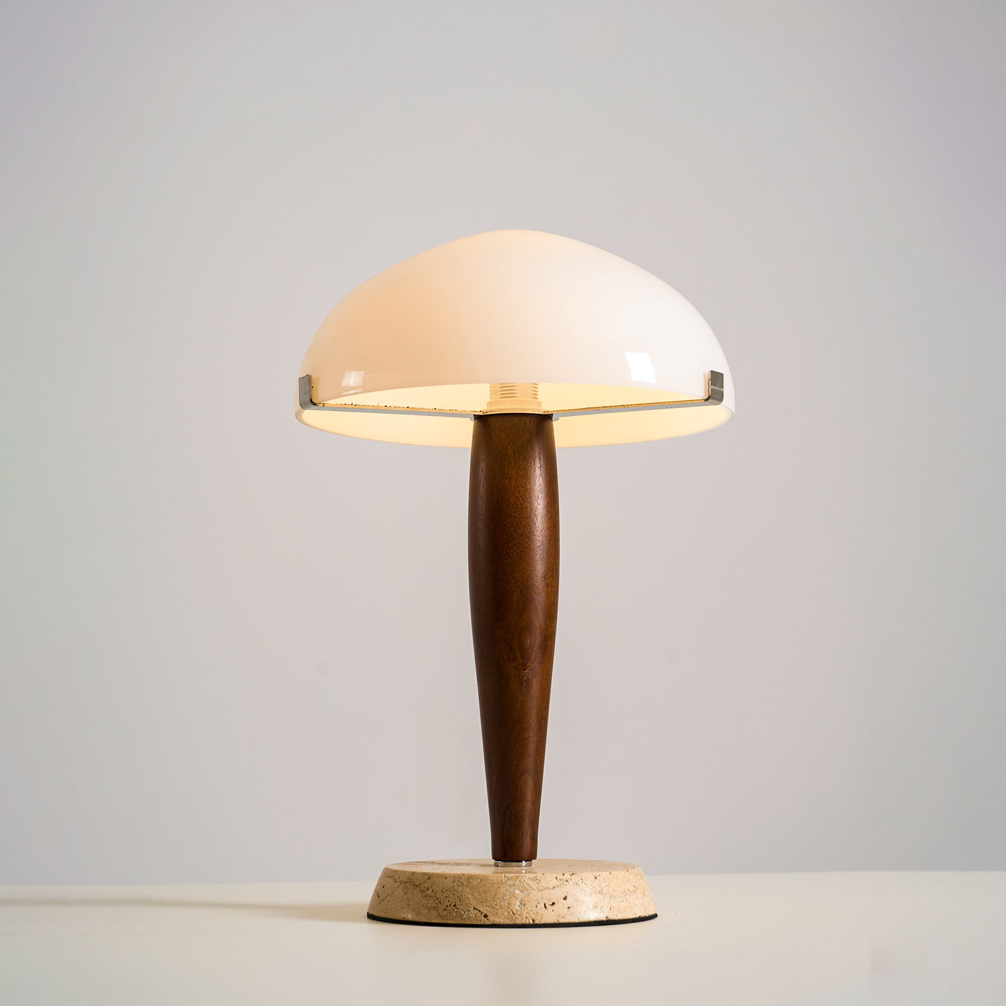 Mid-century-veistoksellinen pöytävalaisin | Ormexis