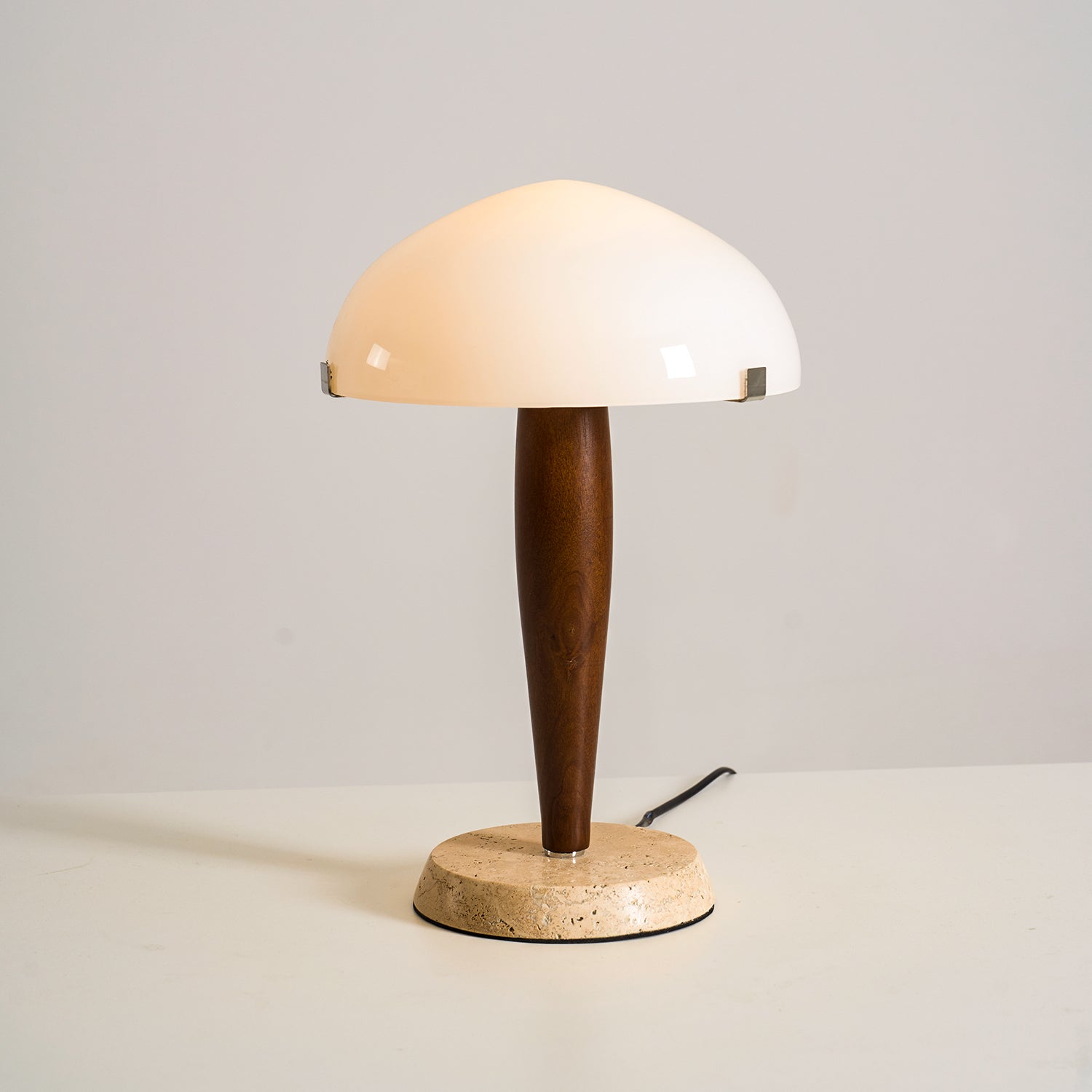 Mid-century-veistoksellinen pöytävalaisin | Ormexis