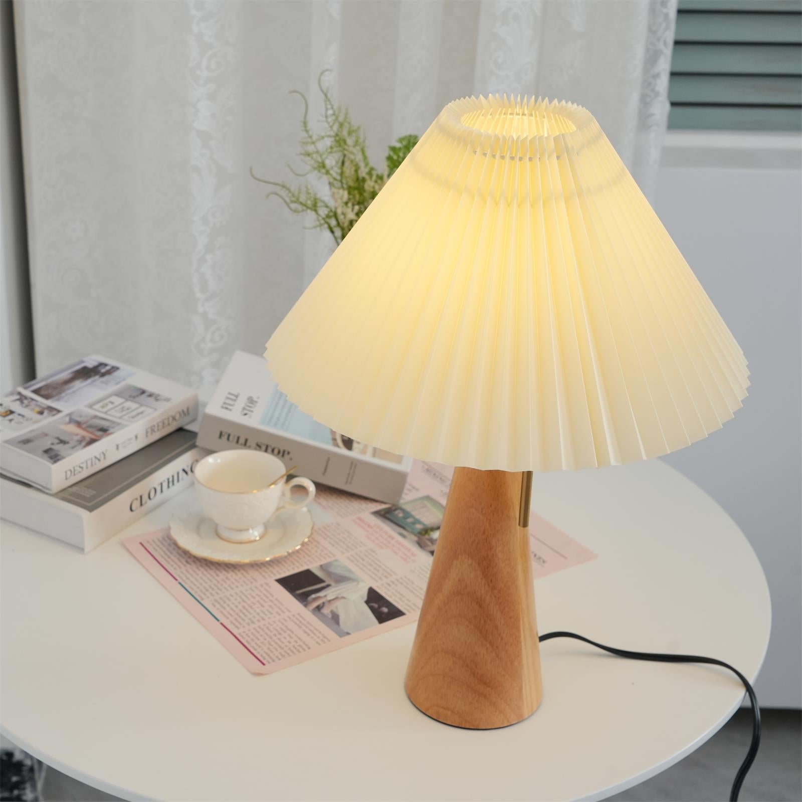 Couture Pleated Table Lamp | Ormexis