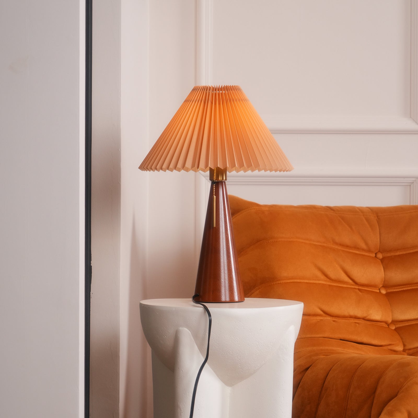 Couture Pleated Table Lamp | Ormexis
