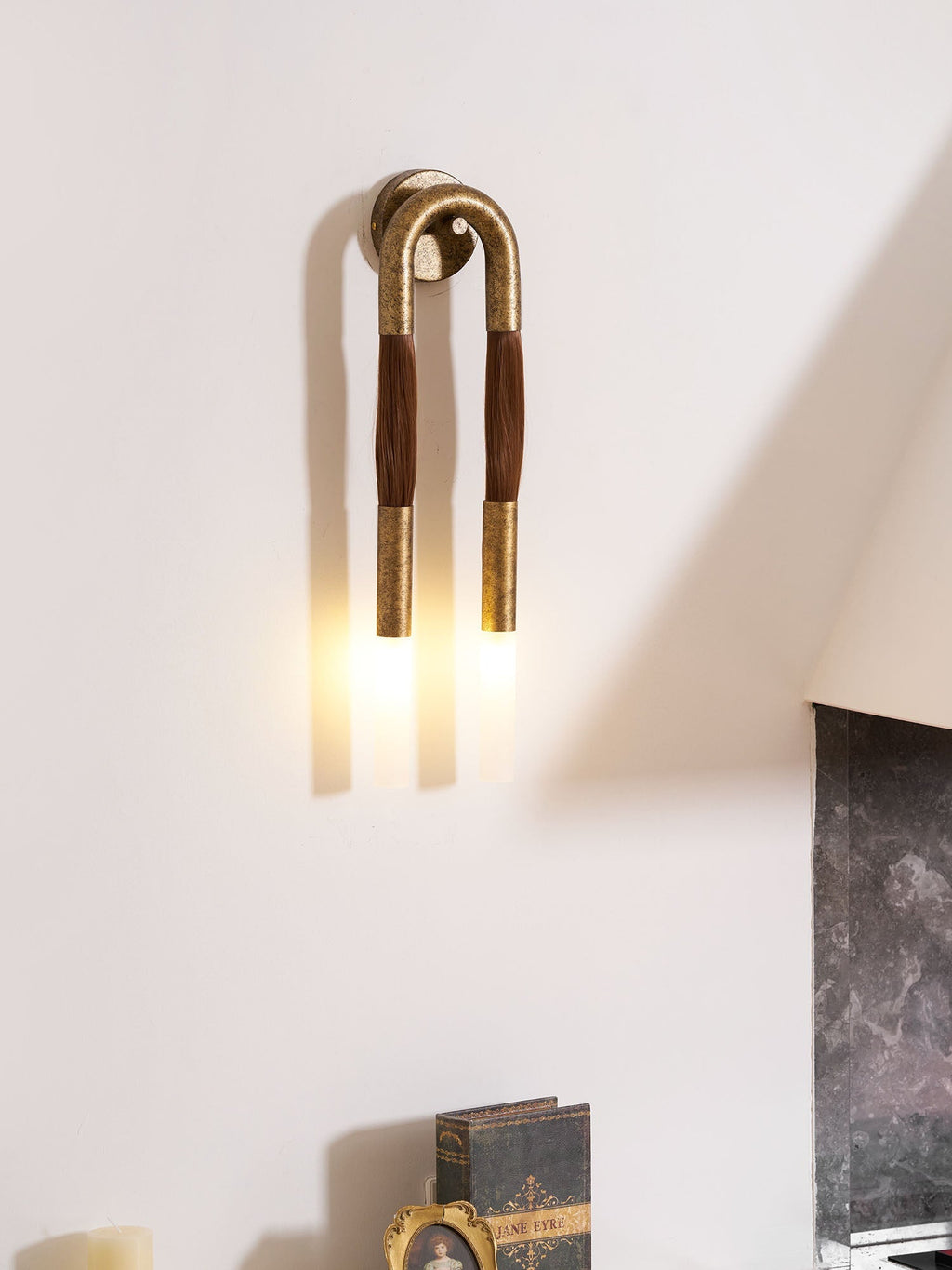 Comtesse vegglampe i akryl med frynser | Ormexis