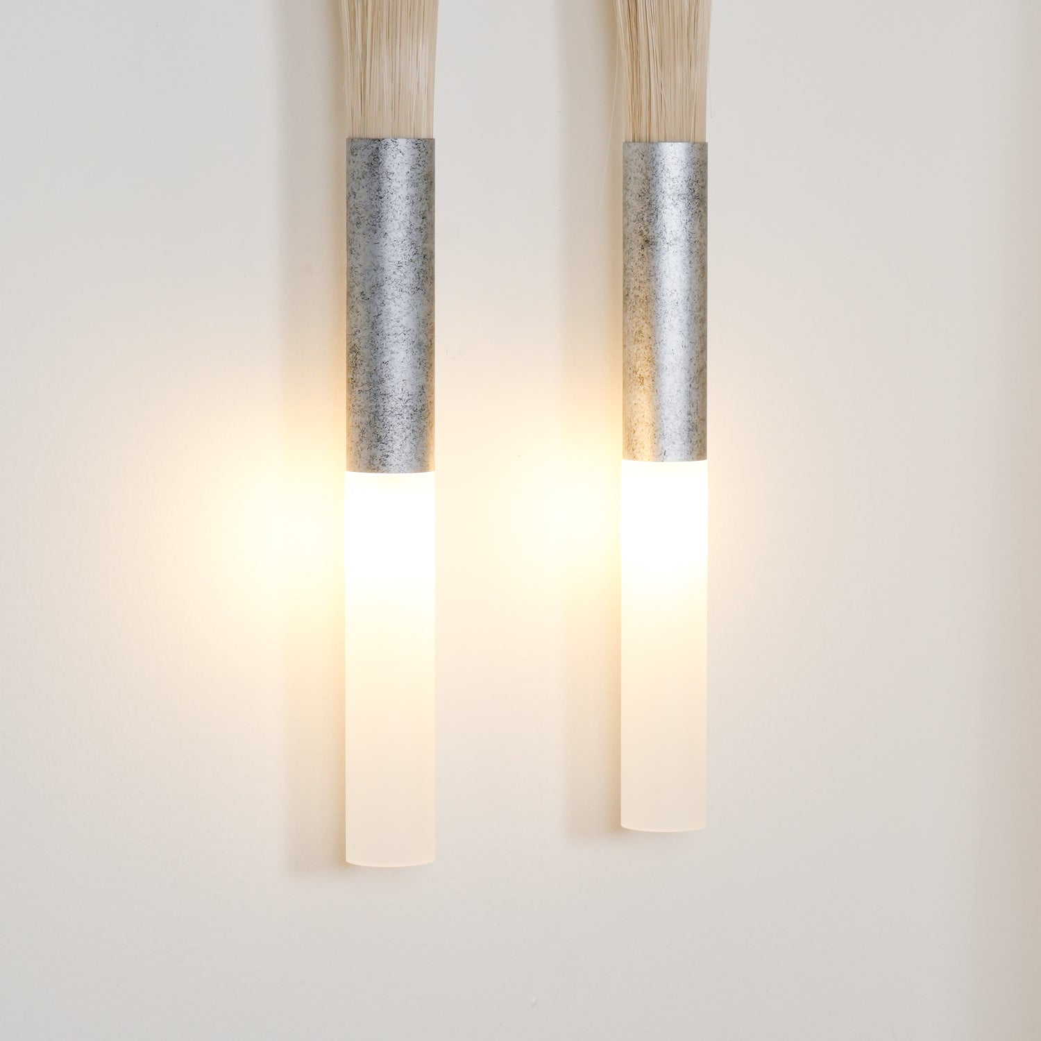 Comtesse vegglampe i akryl med frynser | Ormexis