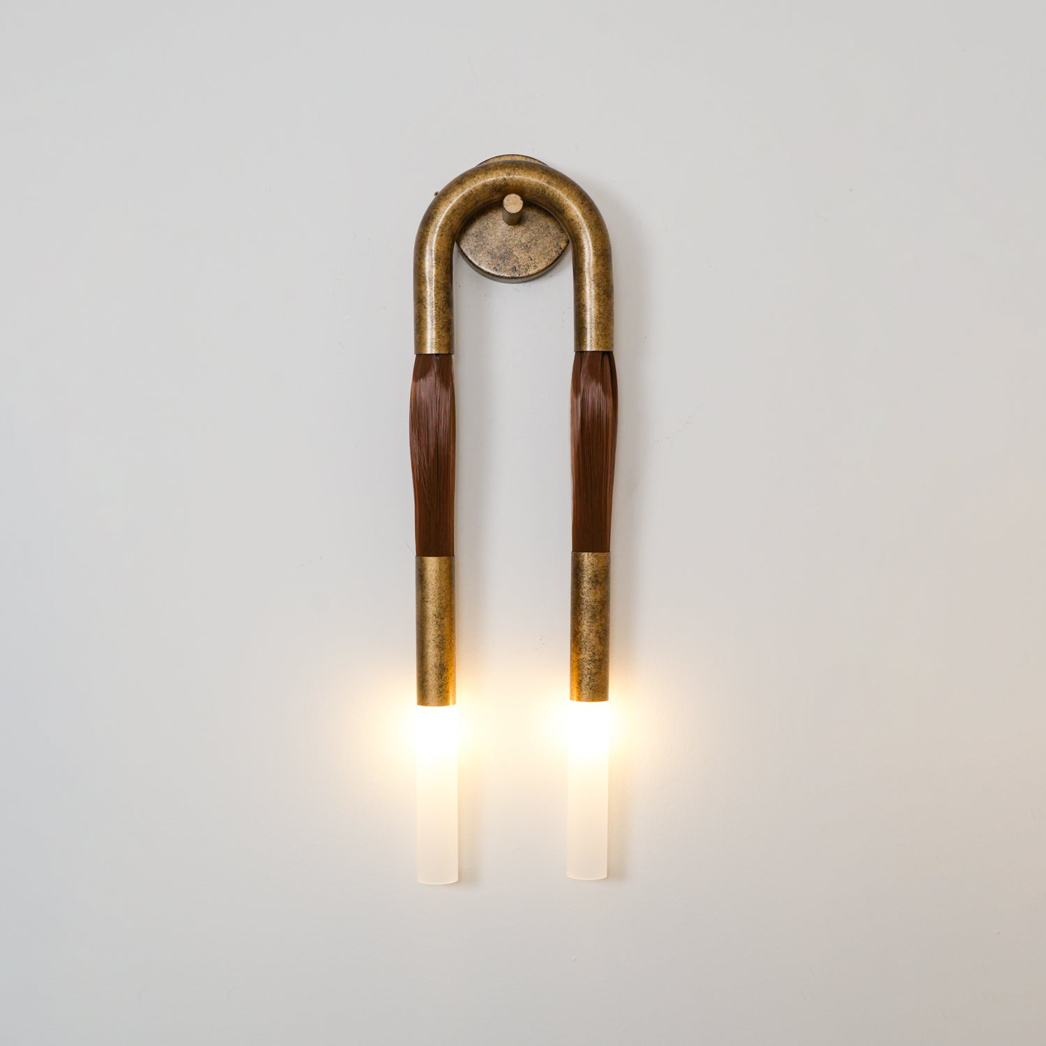 Comtesse vegglampe i akryl med frynser | Ormexis